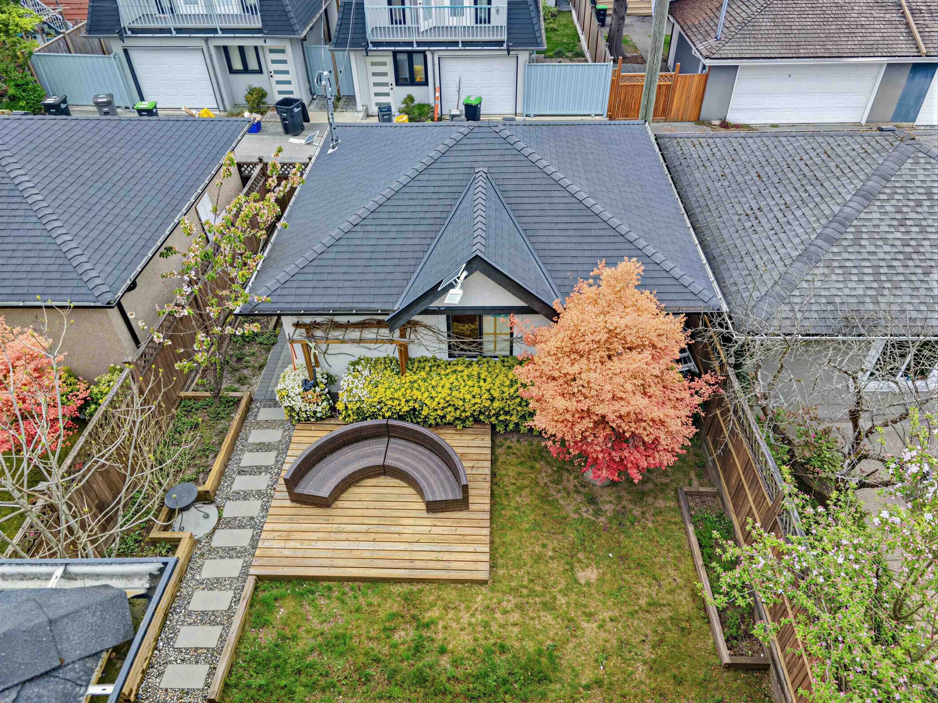 4555 9Th Avenue W, Vancouver, BC