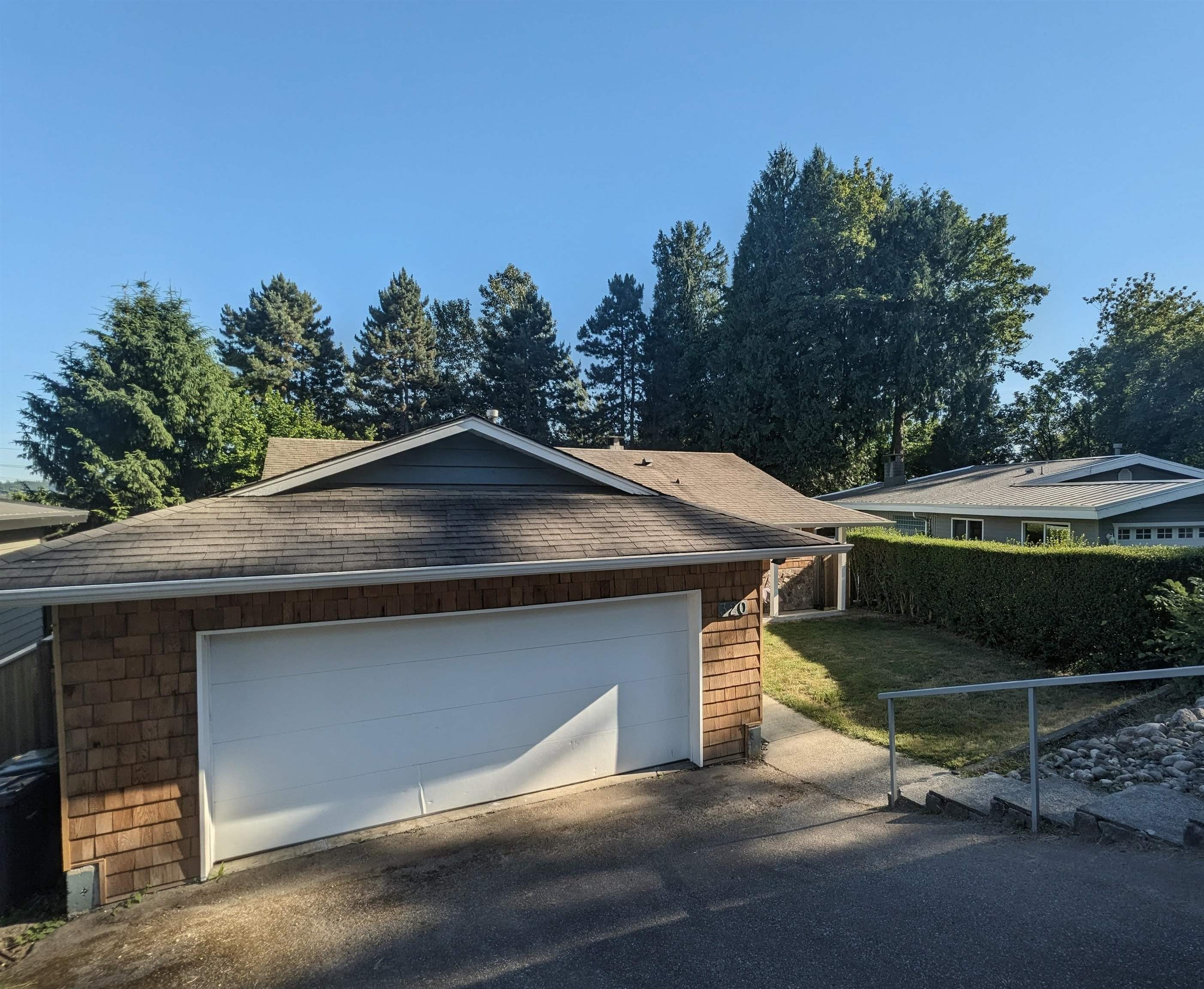 320 Gloucester Court, Coquitlam, BC