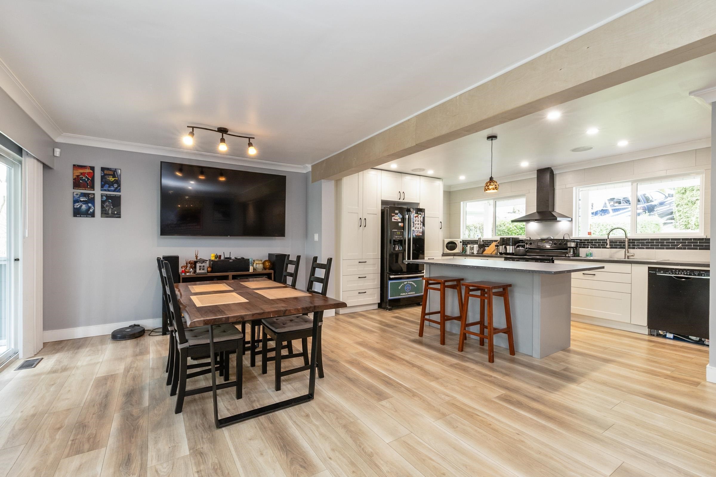 320 Gloucester Court, Coquitlam, BC