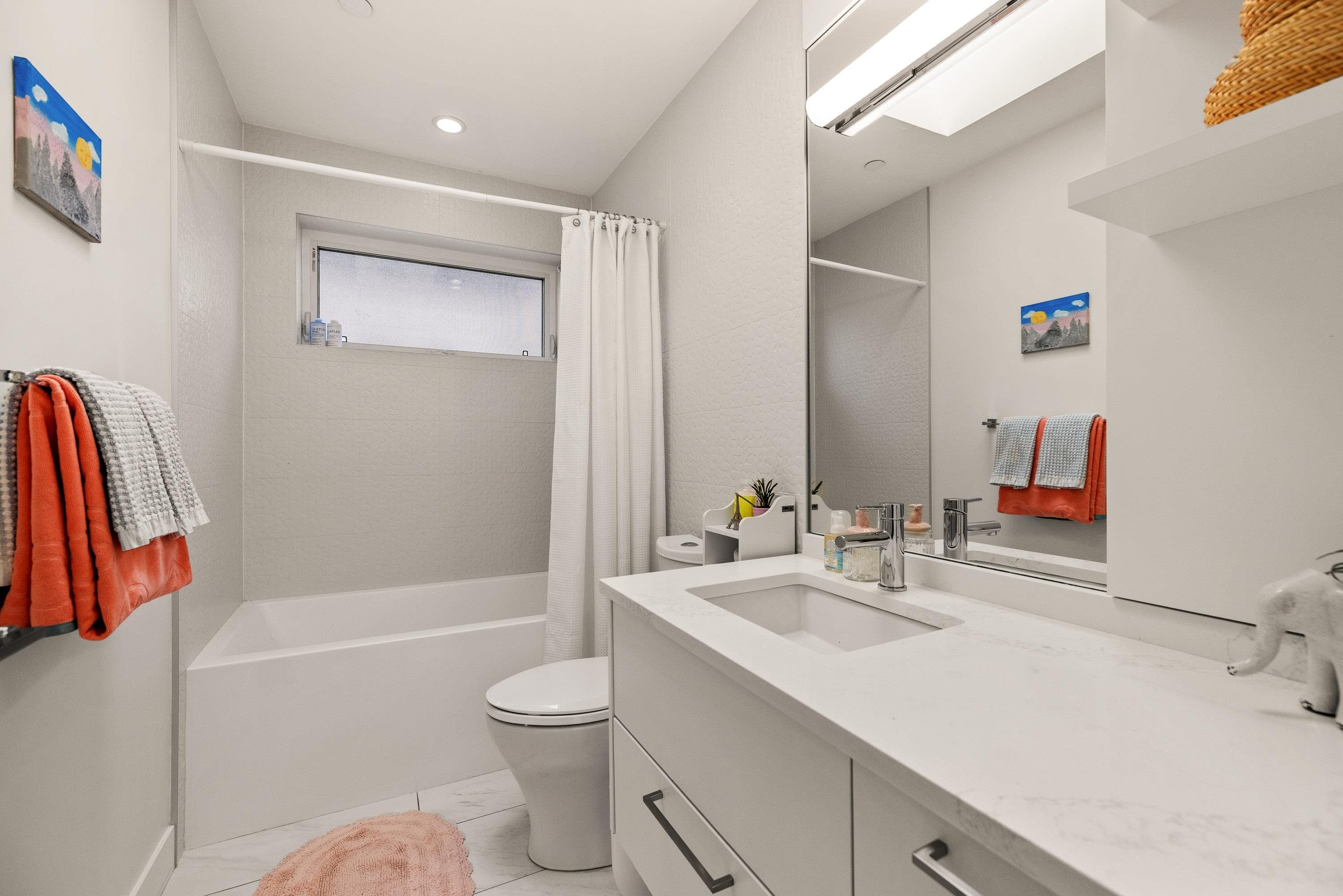 1136 16Th Avenue E, Vancouver, BC