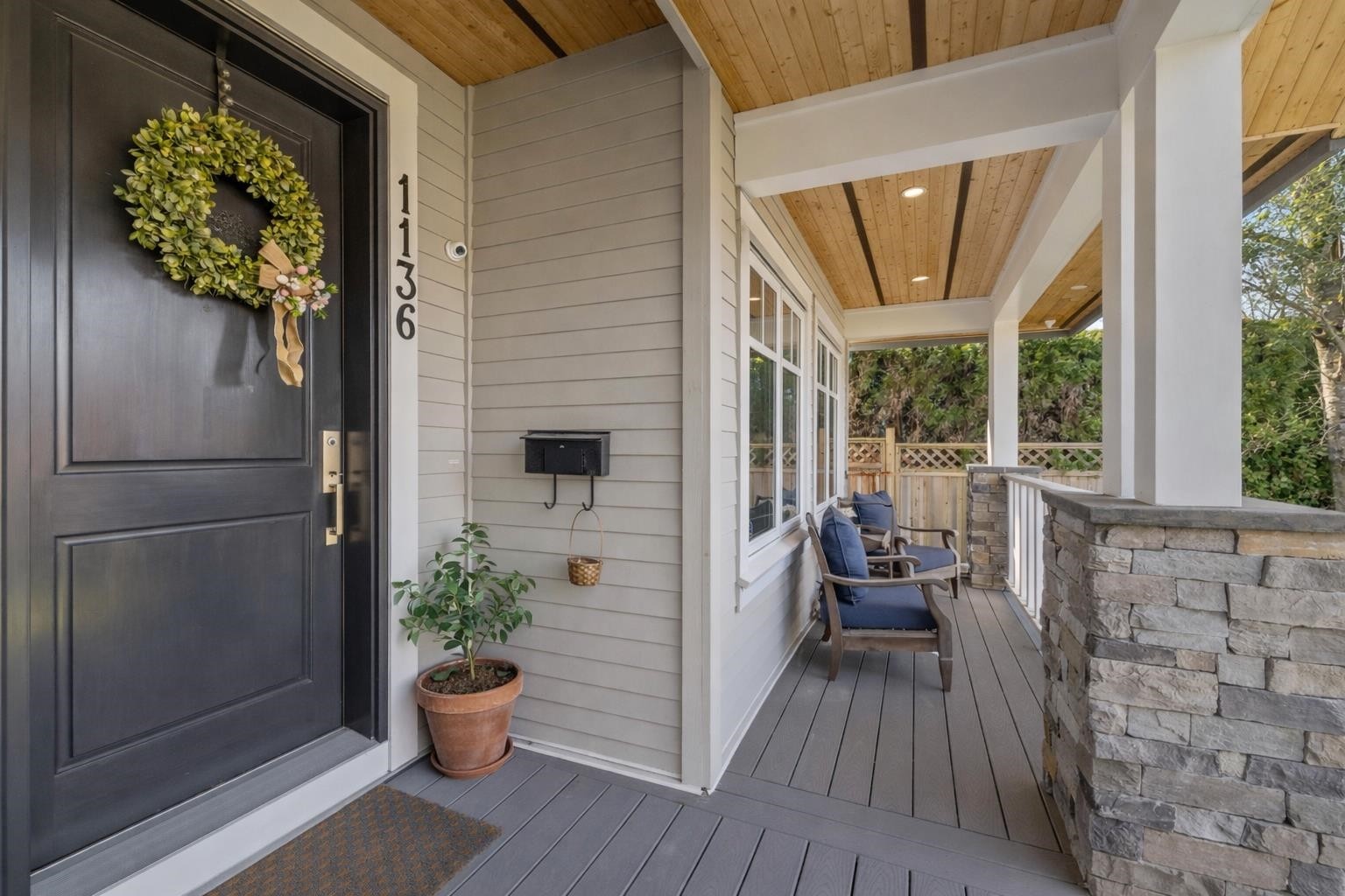 1136 16Th Avenue E, Vancouver, BC