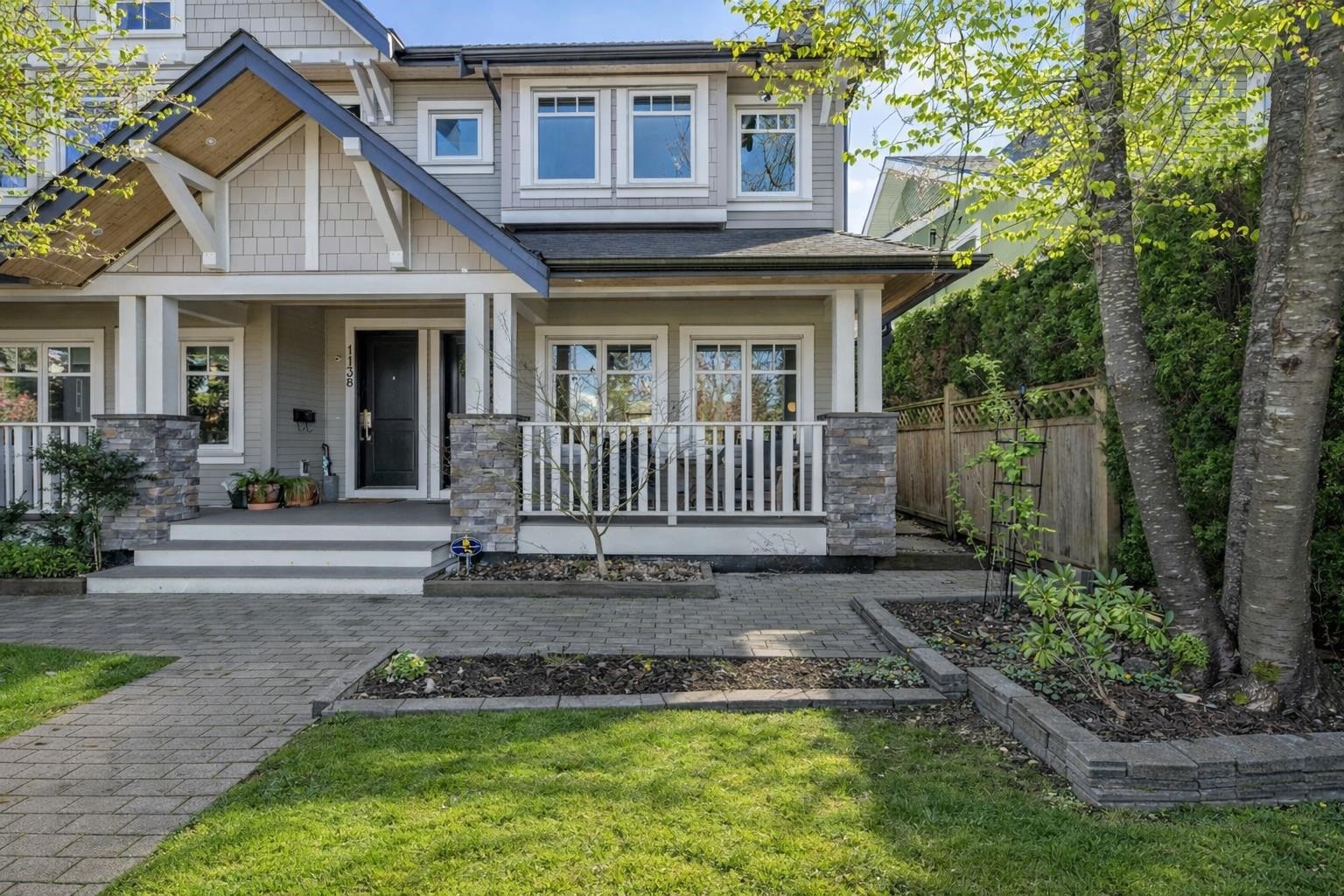 1136 16Th Avenue E, Vancouver, BC