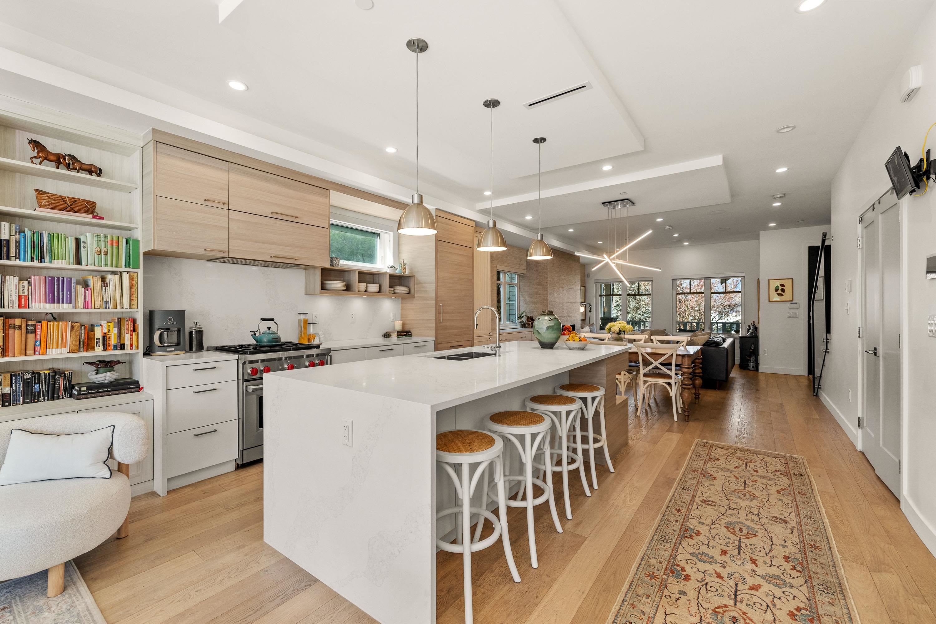 1136 16Th Avenue E, Vancouver, BC