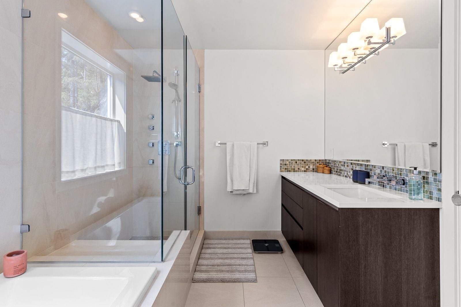 6965 Marine Drive, West Vancouver, BC