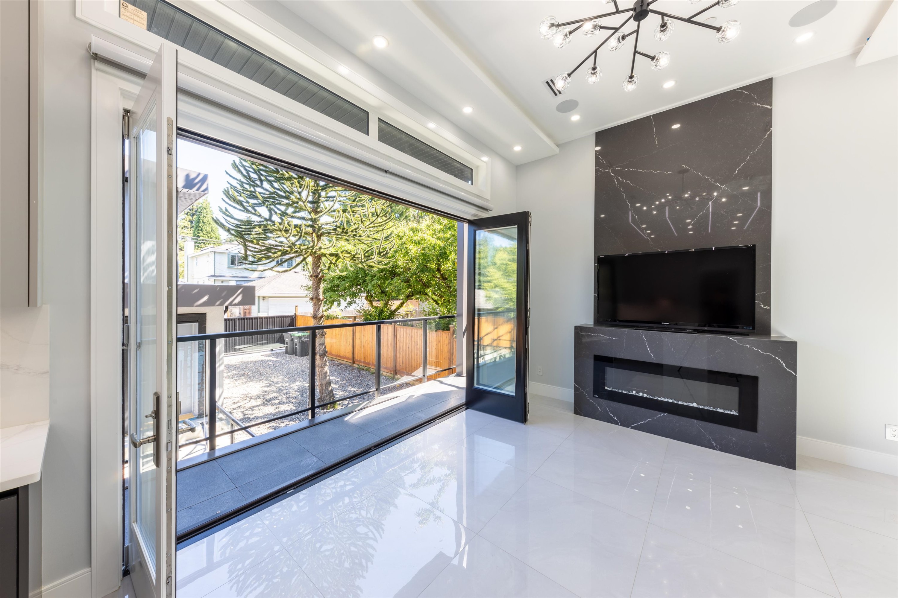 3587 Mayfair Avenue, Vancouver, BC