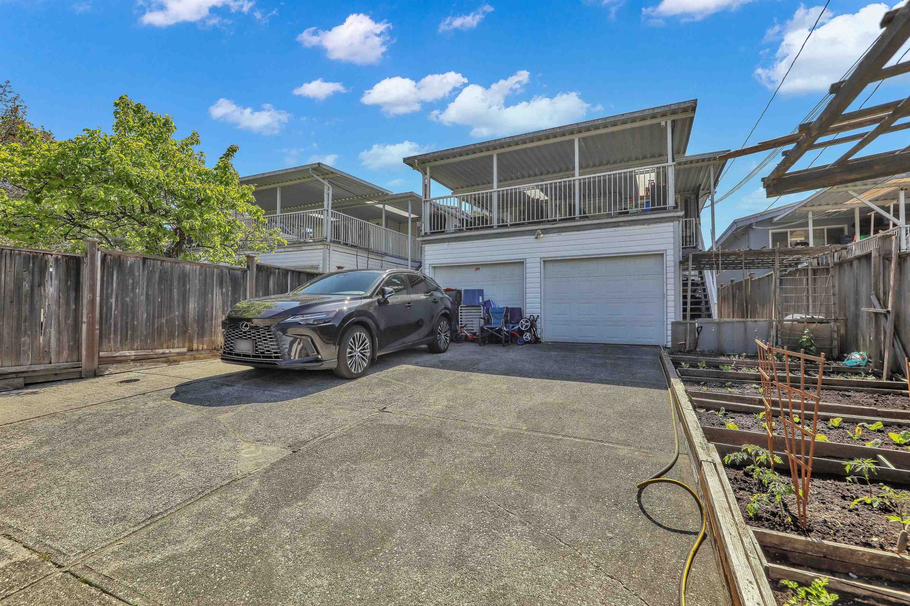 1457 18Th Avenue E, Vancouver, BC