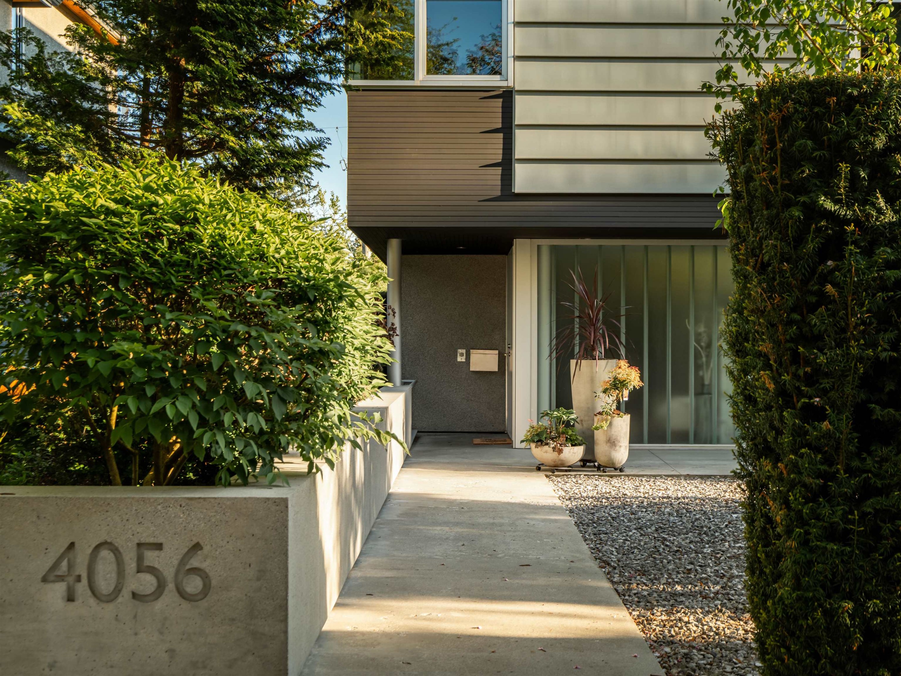 4056 36Th Avenue W, Vancouver, BC