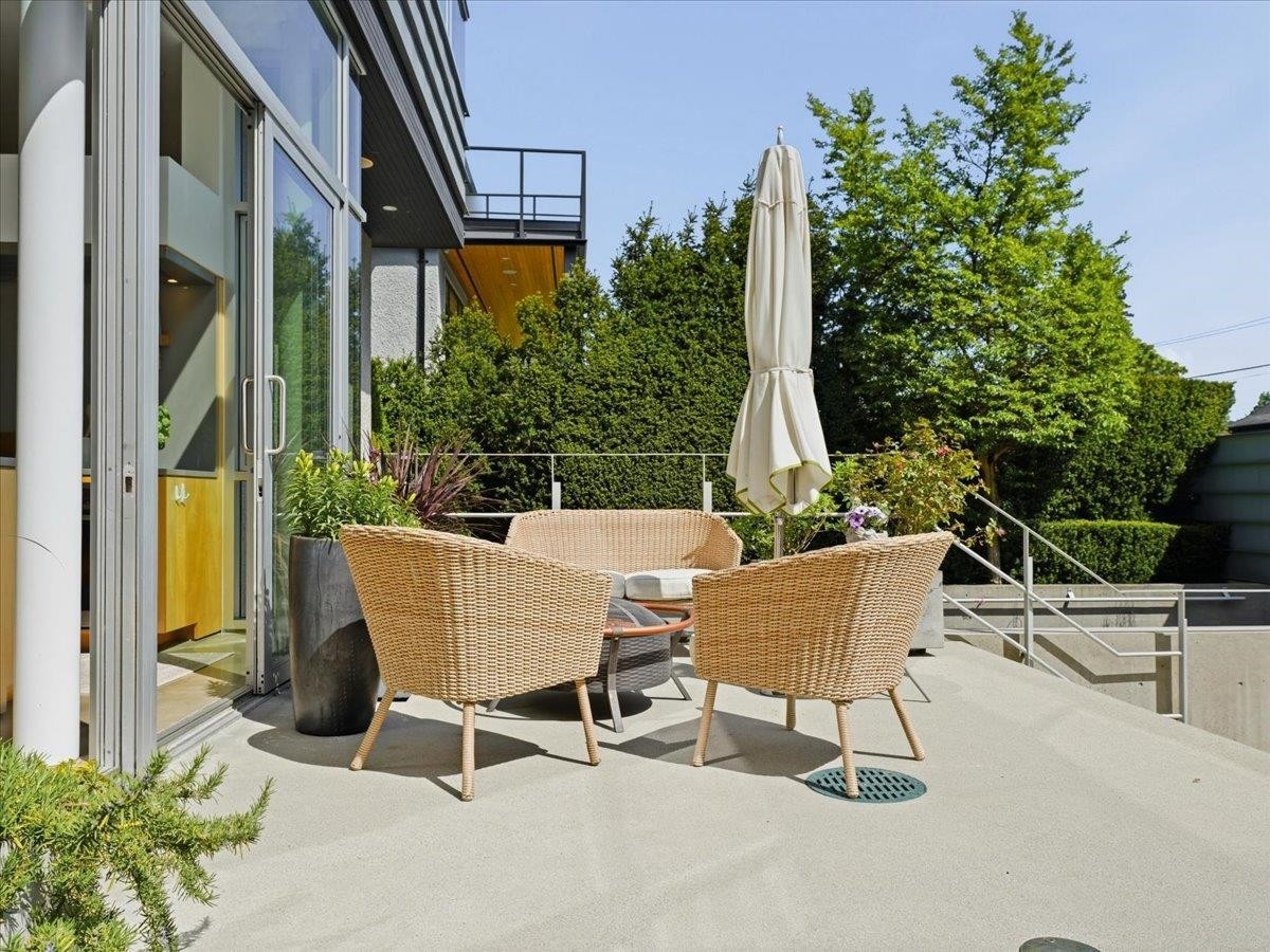 4056 36Th Avenue W, Vancouver, BC