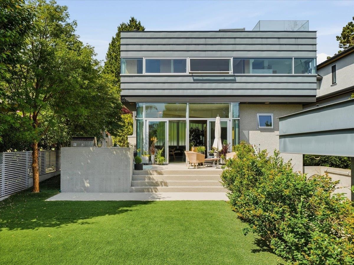 4056 36Th Avenue W, Vancouver, BC