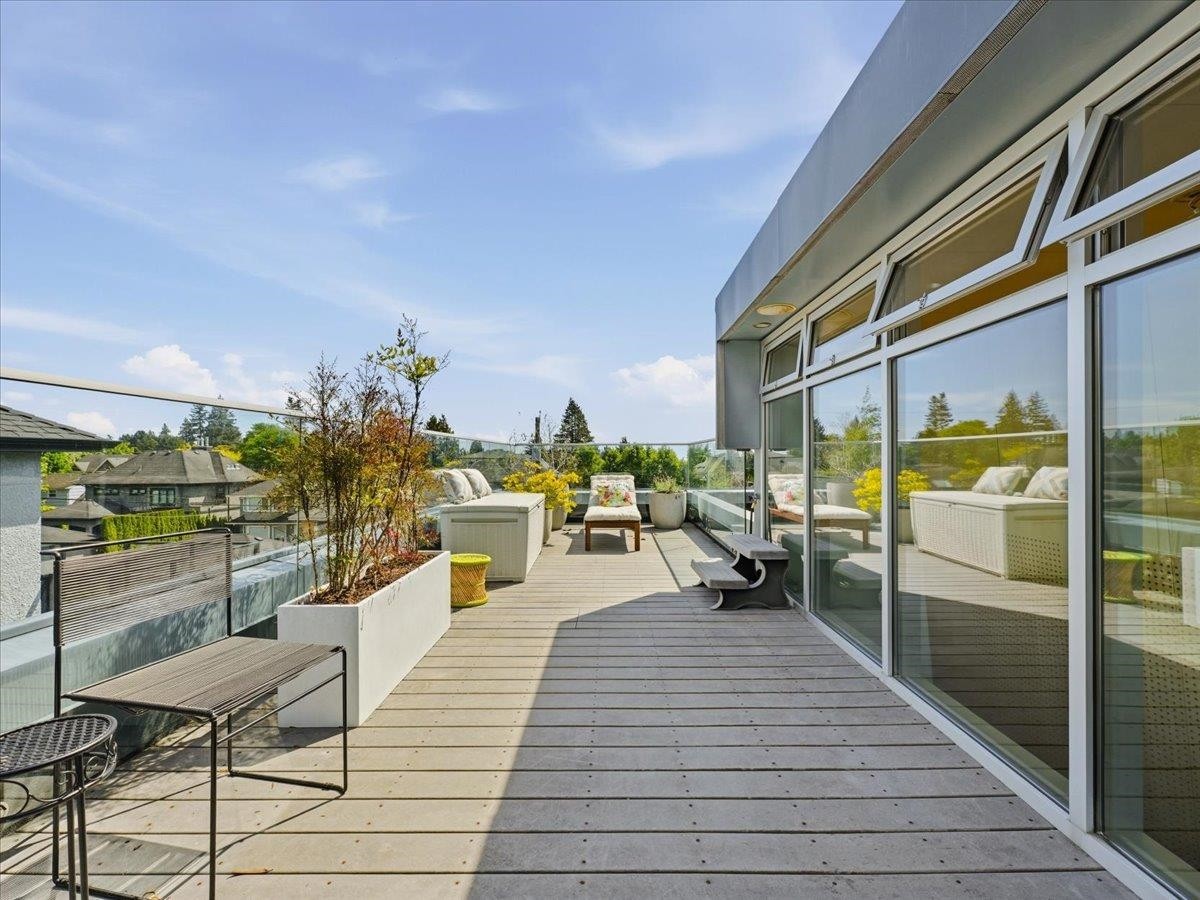 4056 36Th Avenue W, Vancouver, BC