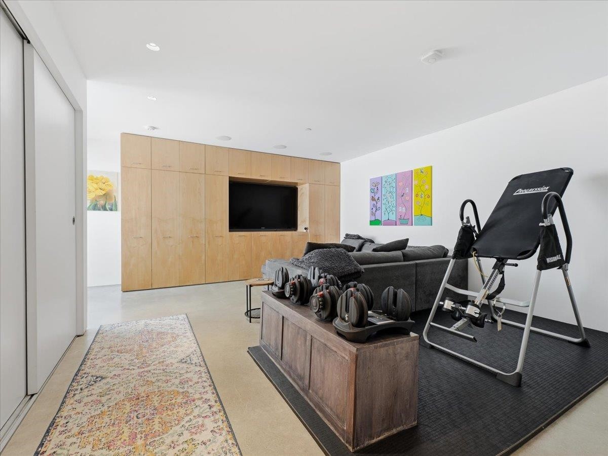 4056 36Th Avenue W, Vancouver, BC