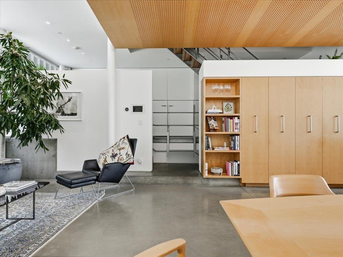 4056 36Th Avenue W, Vancouver, BC