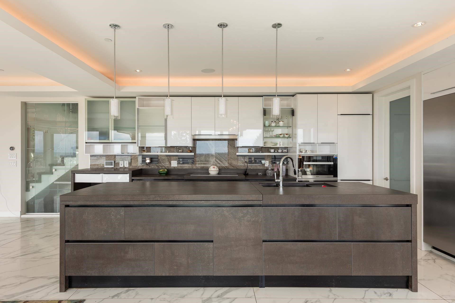 1160 Queens Avenue, West Vancouver, BC
