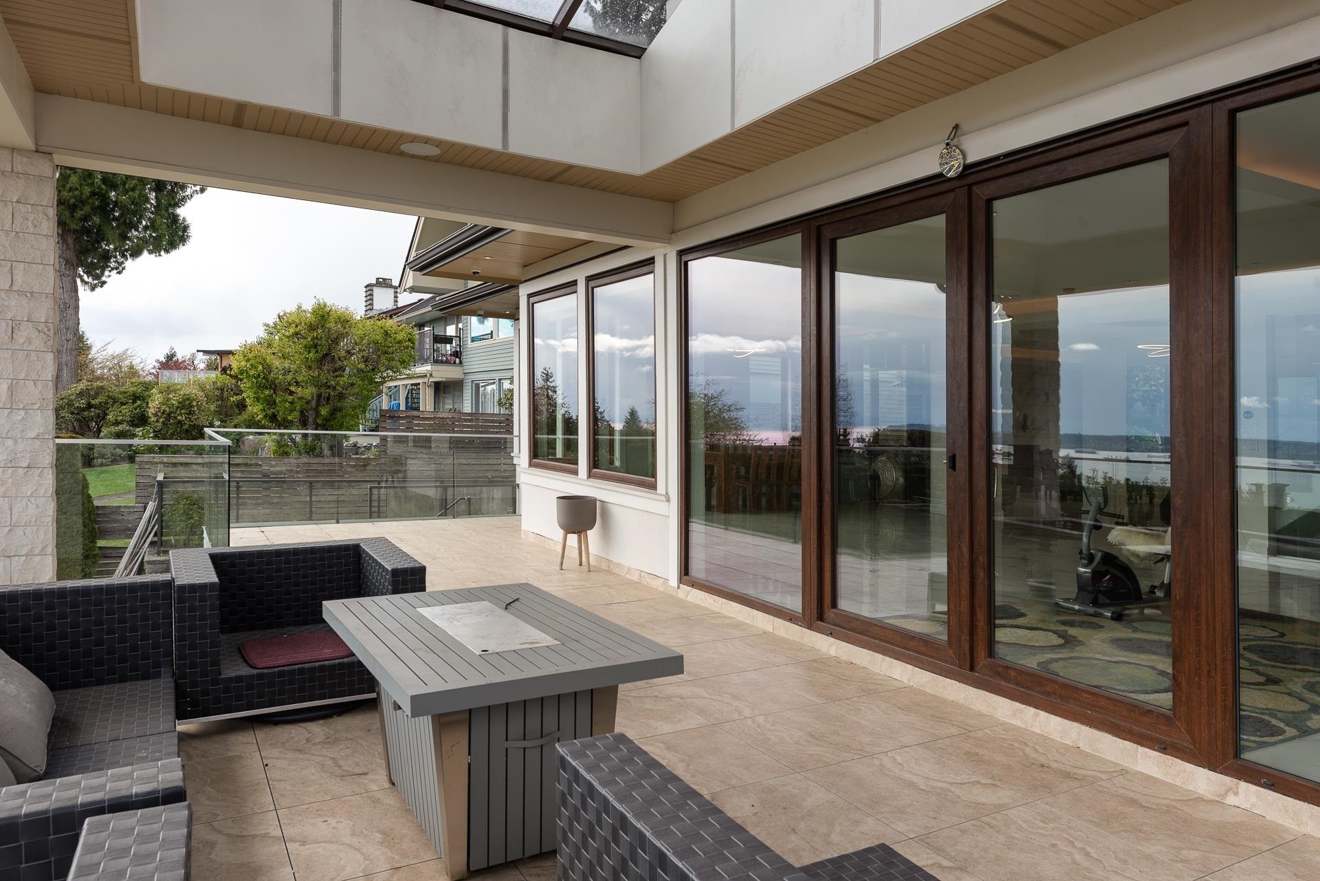 1160 Queens Avenue, West Vancouver, BC