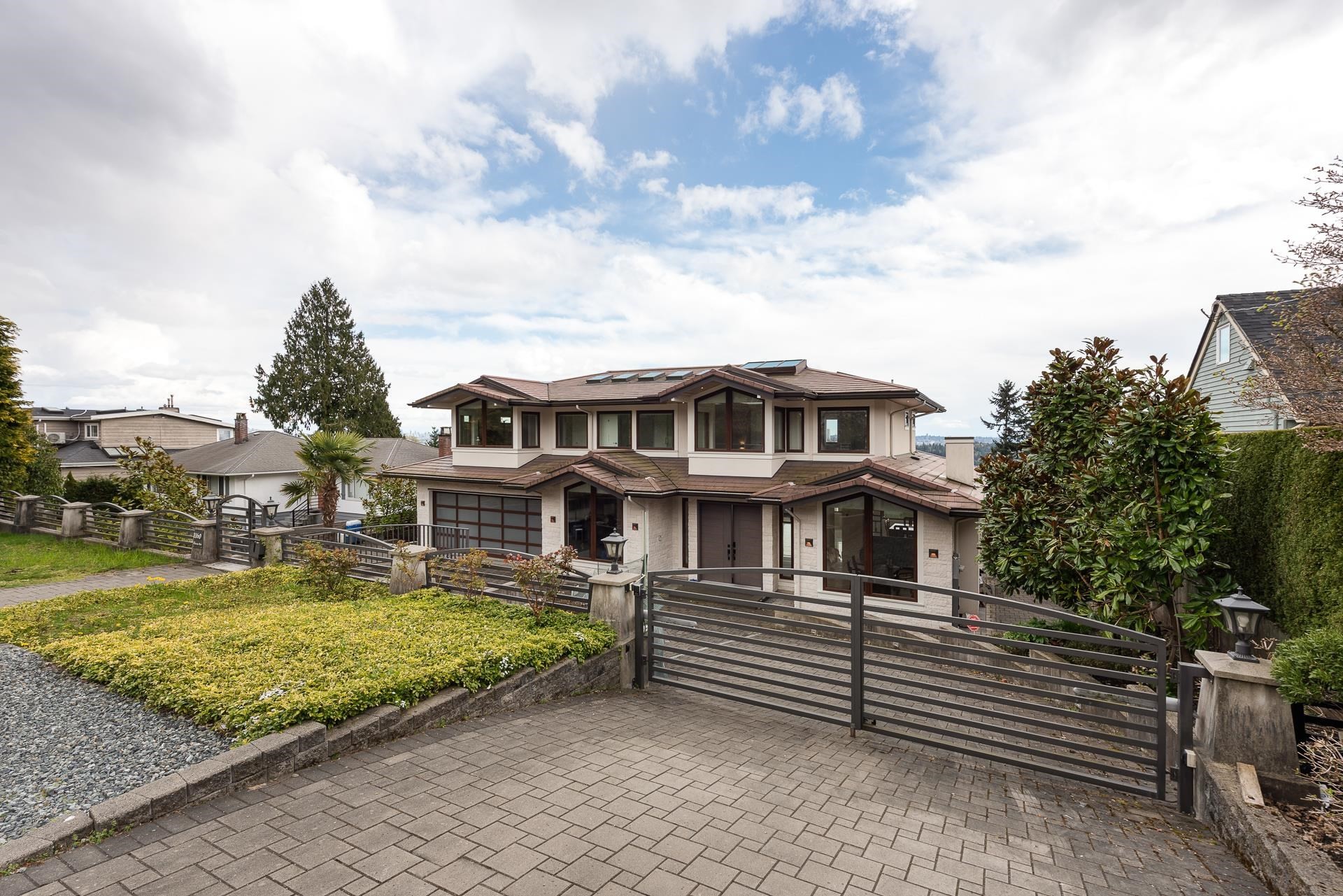 1160 Queens Avenue, West Vancouver, BC