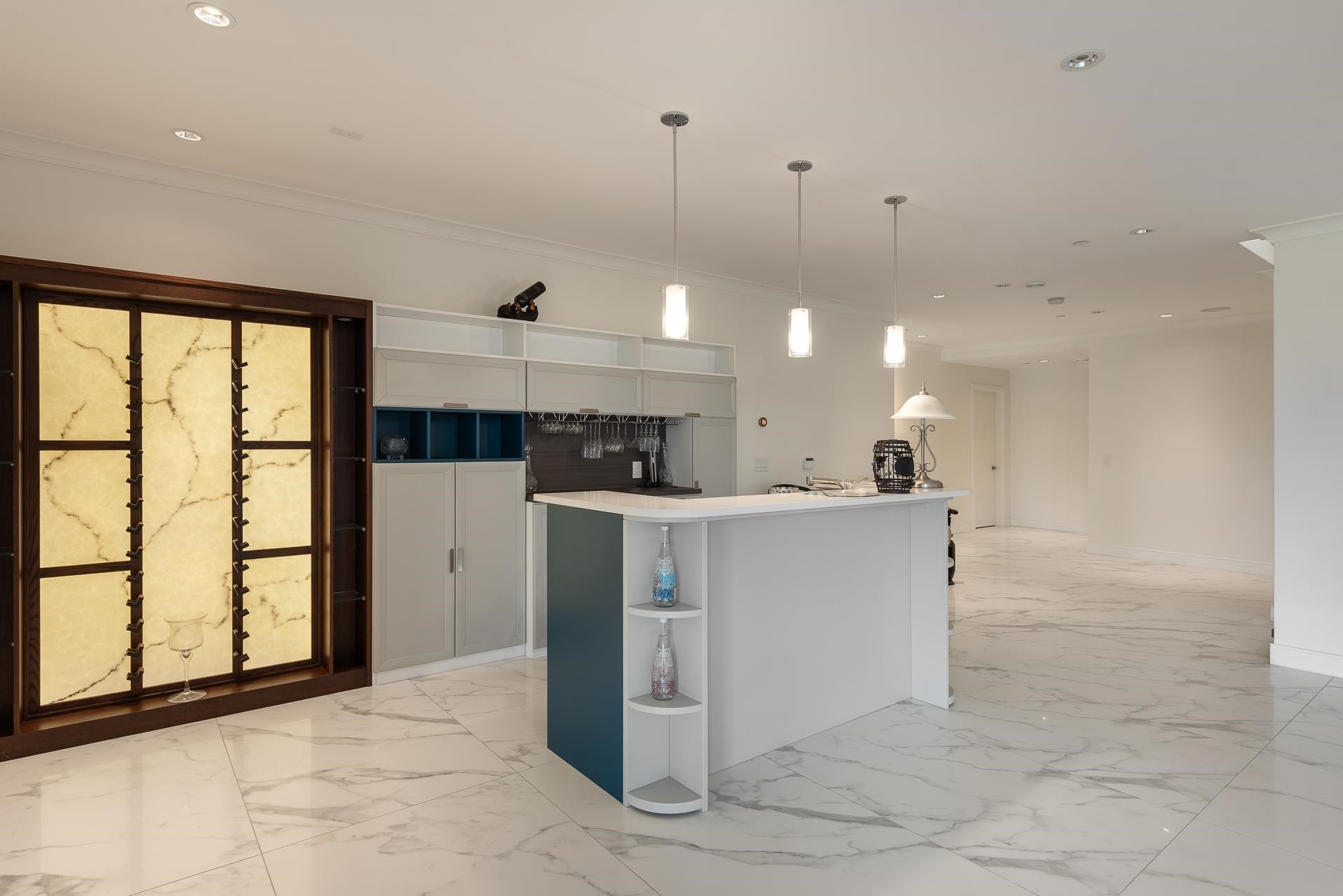 1160 Queens Avenue, West Vancouver, BC