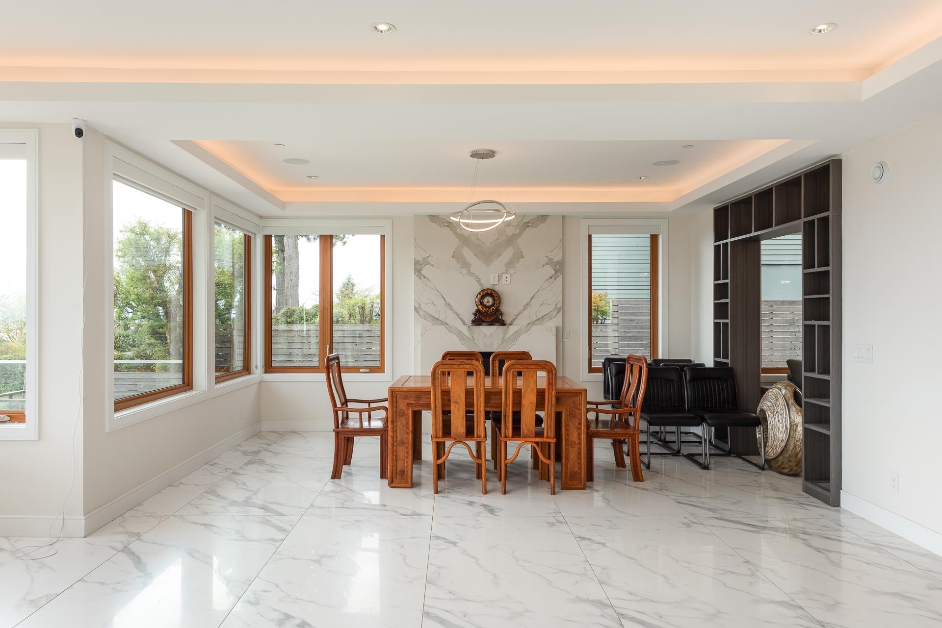 1160 Queens Avenue, West Vancouver, BC