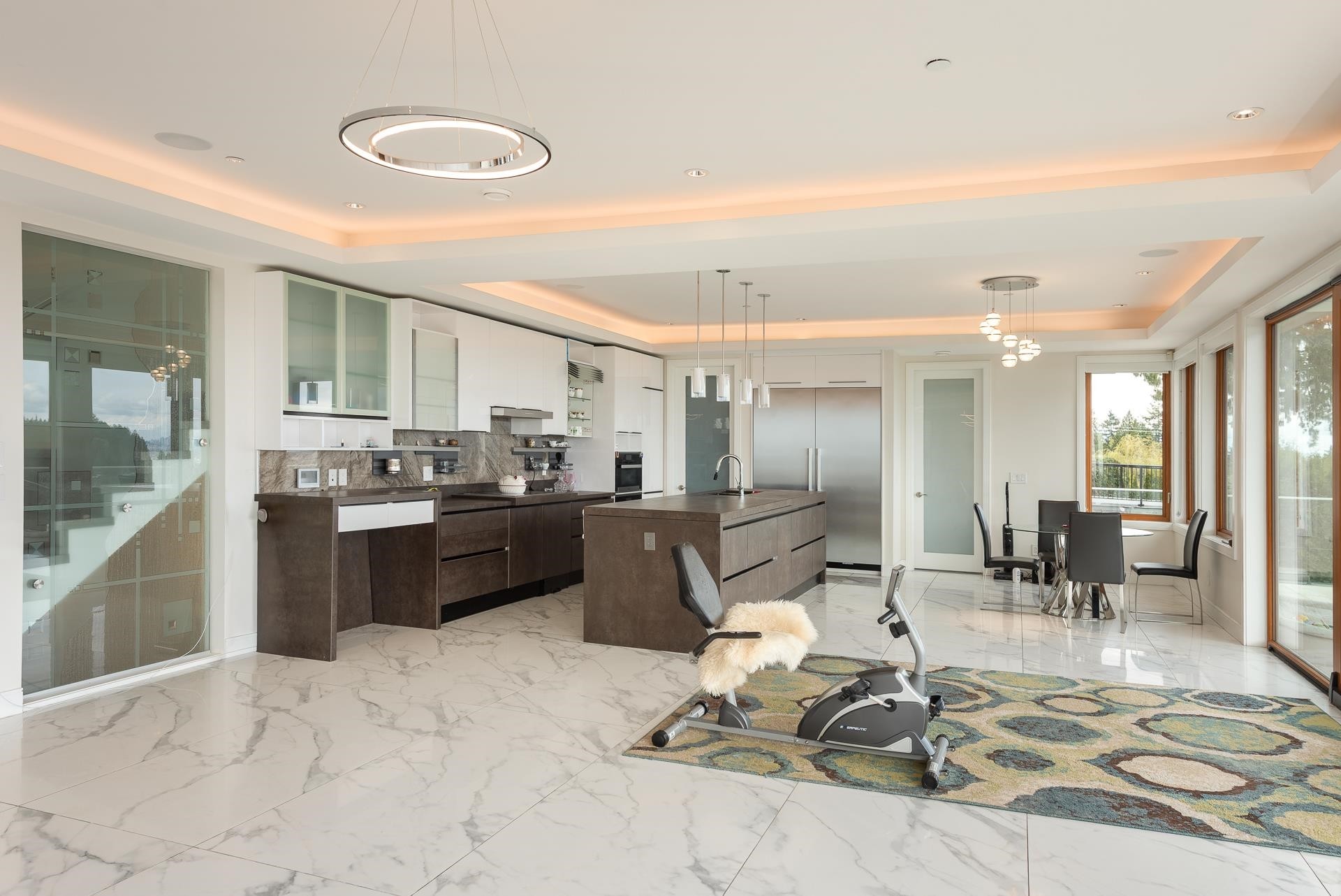 1160 Queens Avenue, West Vancouver, BC