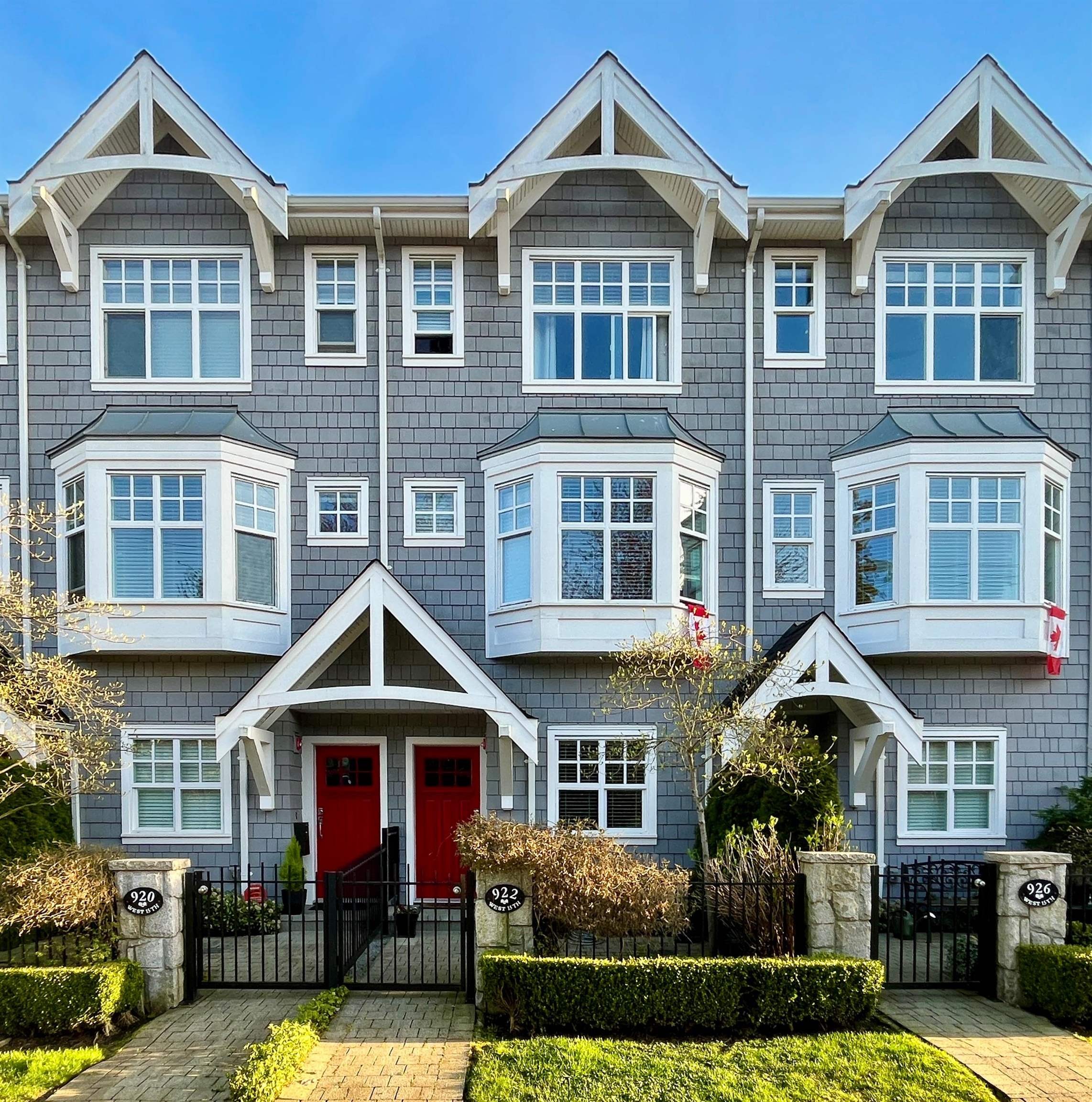 922 15Th Avenue W, Vancouver, BC