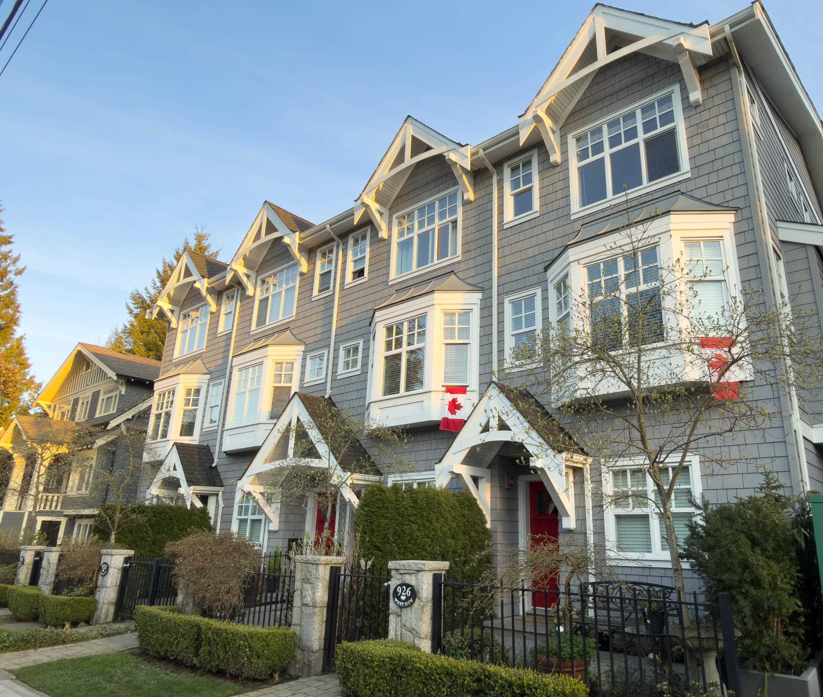 922 15Th Avenue W, Vancouver, BC