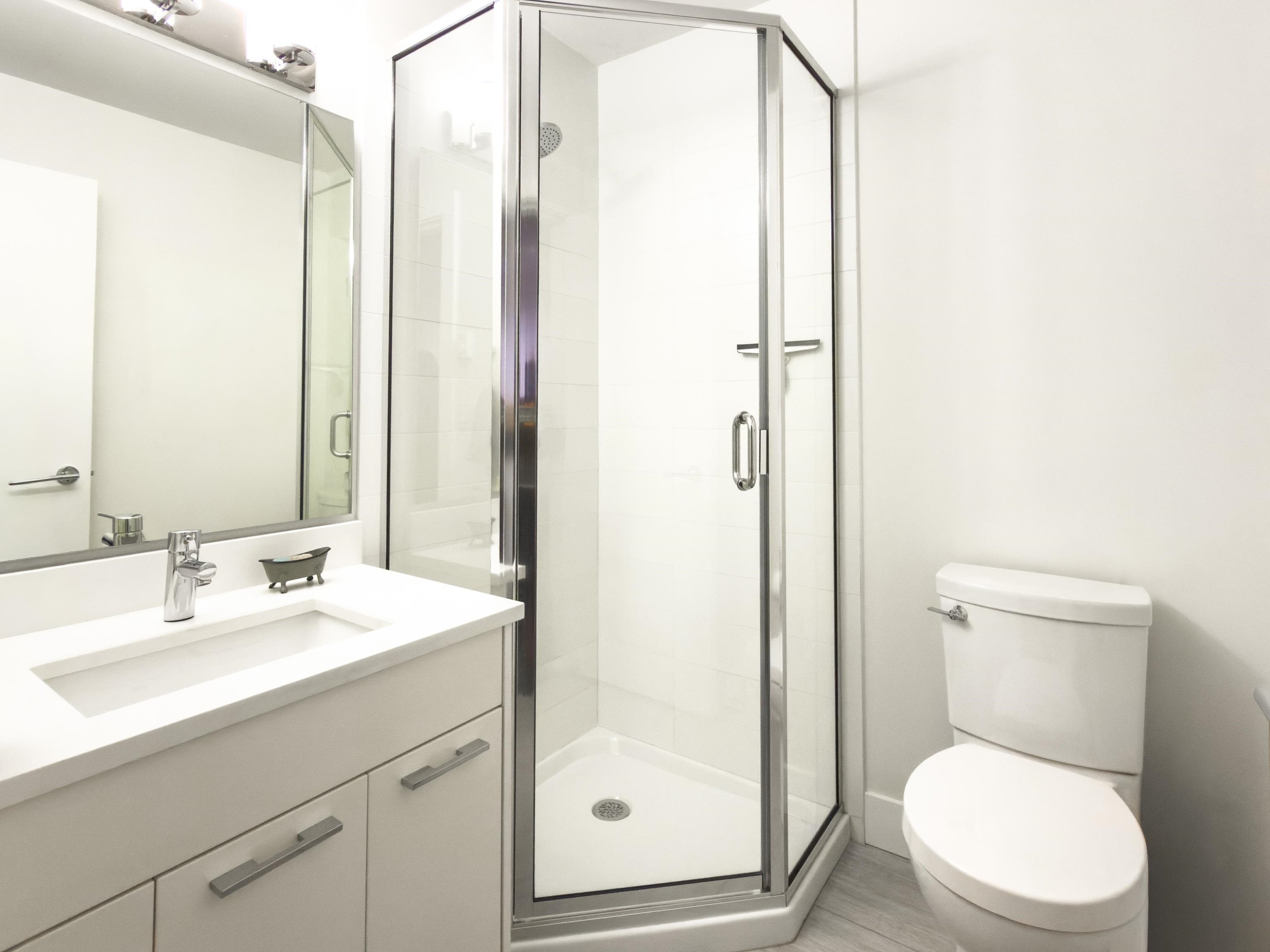 922 15Th Avenue W, Vancouver, BC