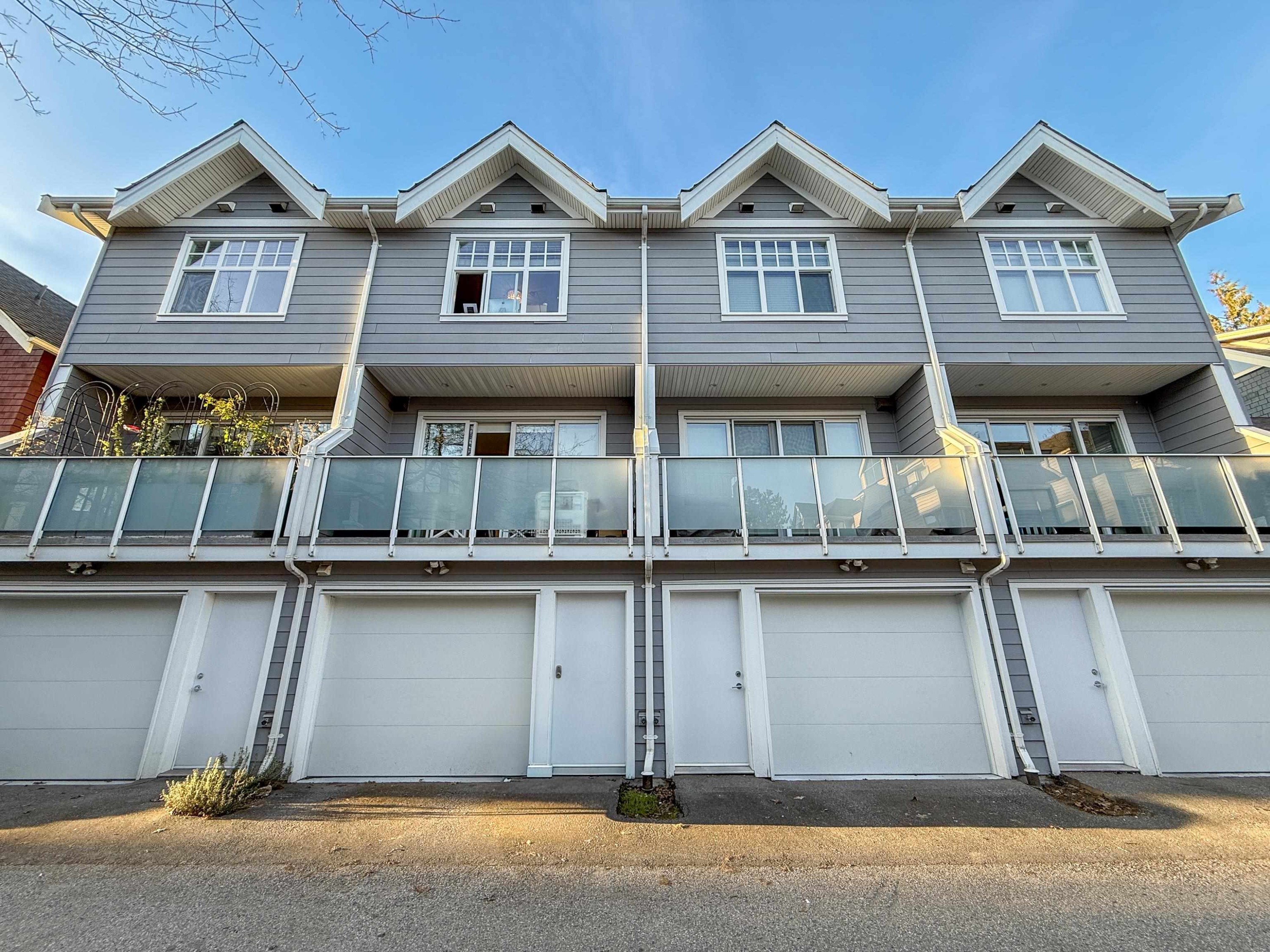 922 15Th Avenue W, Vancouver, BC