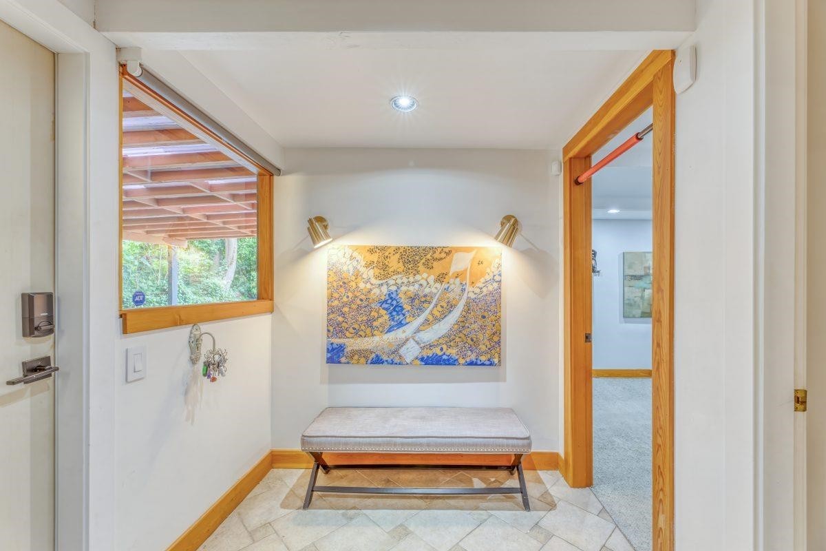466 Kings Road E, North Vancouver, BC