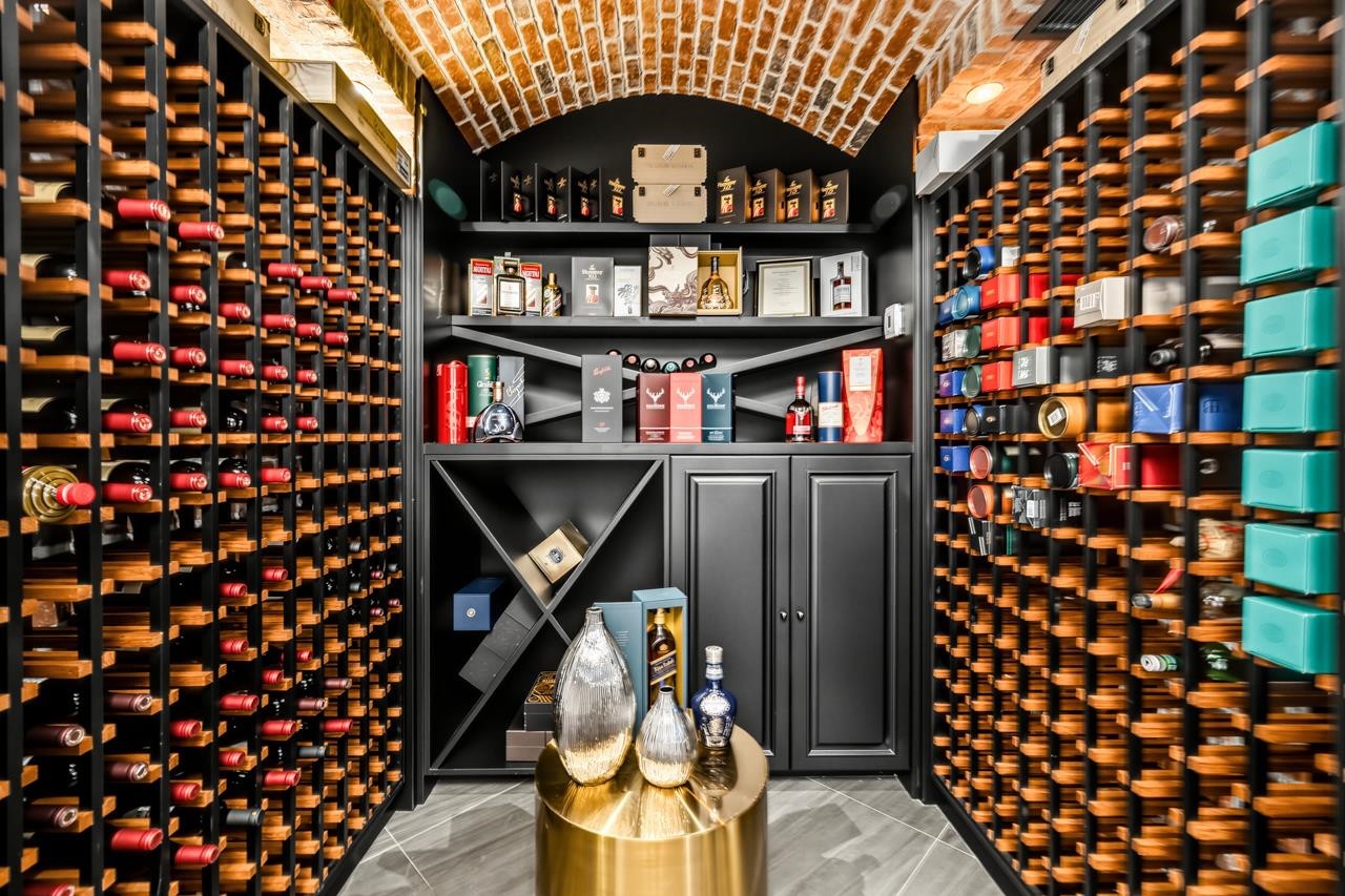4177 Doncaster Way, Vancouver, BC