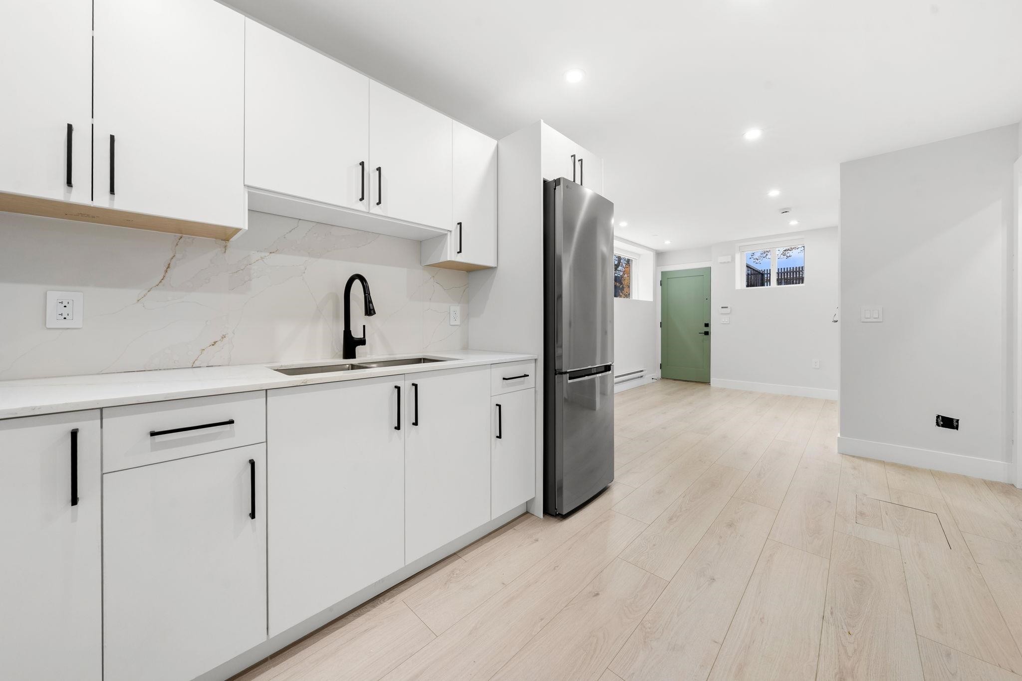3274 44Th Avenue E, Vancouver, BC