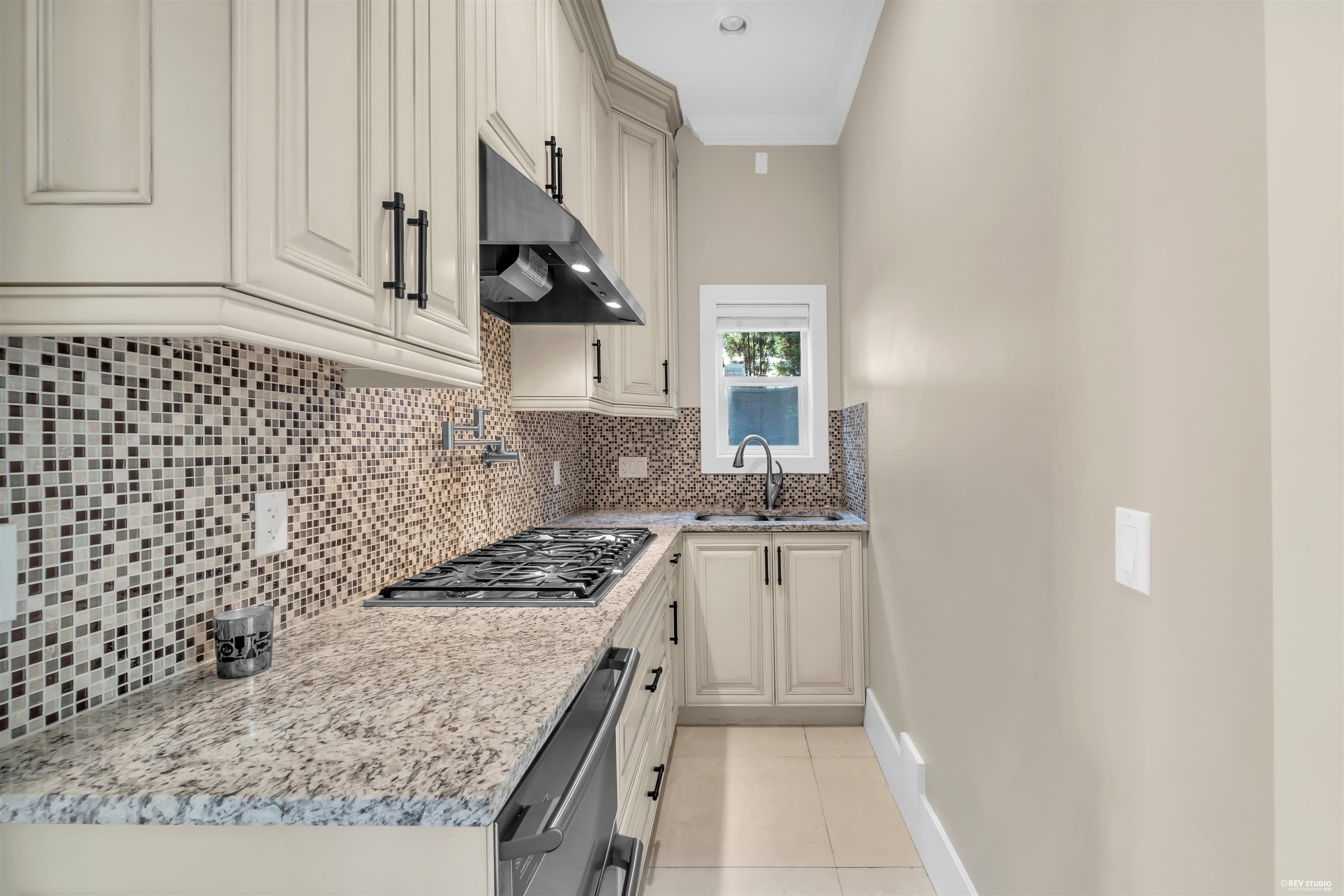 5628 Gibbons Drive, Richmond, BC