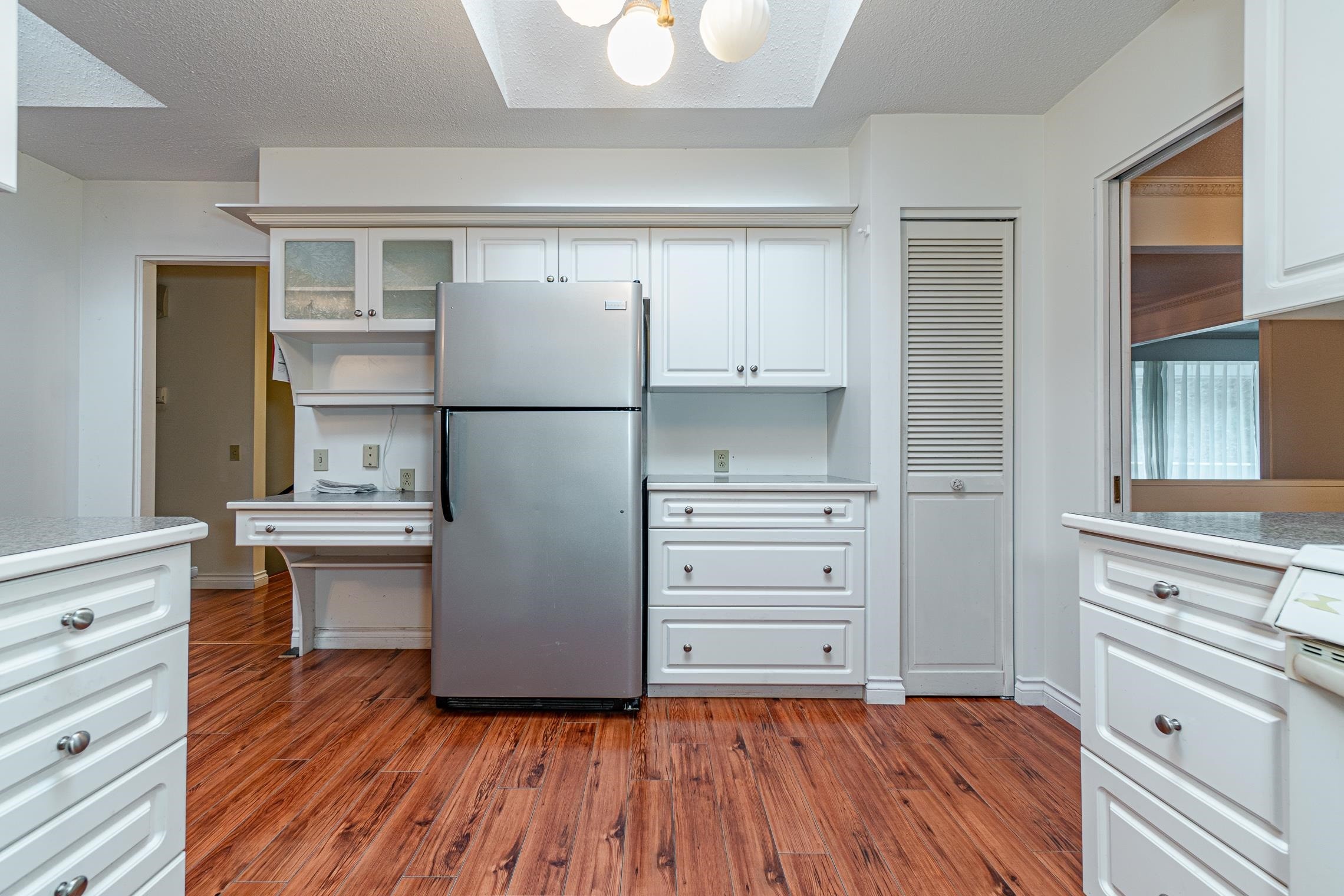 5725 Cranley Drive, West Vancouver, BC