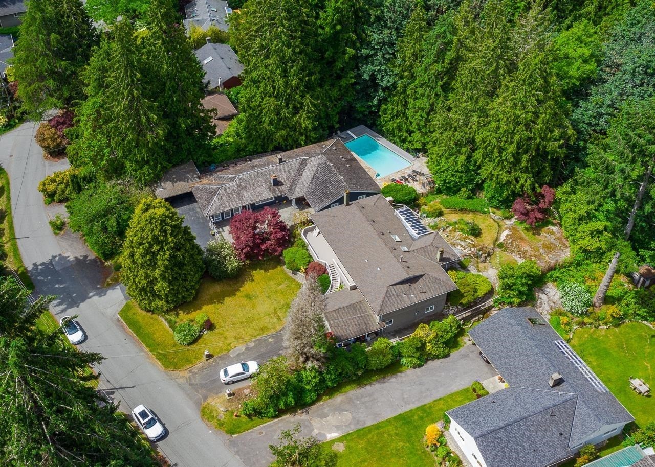 5725 Cranley Drive, West Vancouver, BC