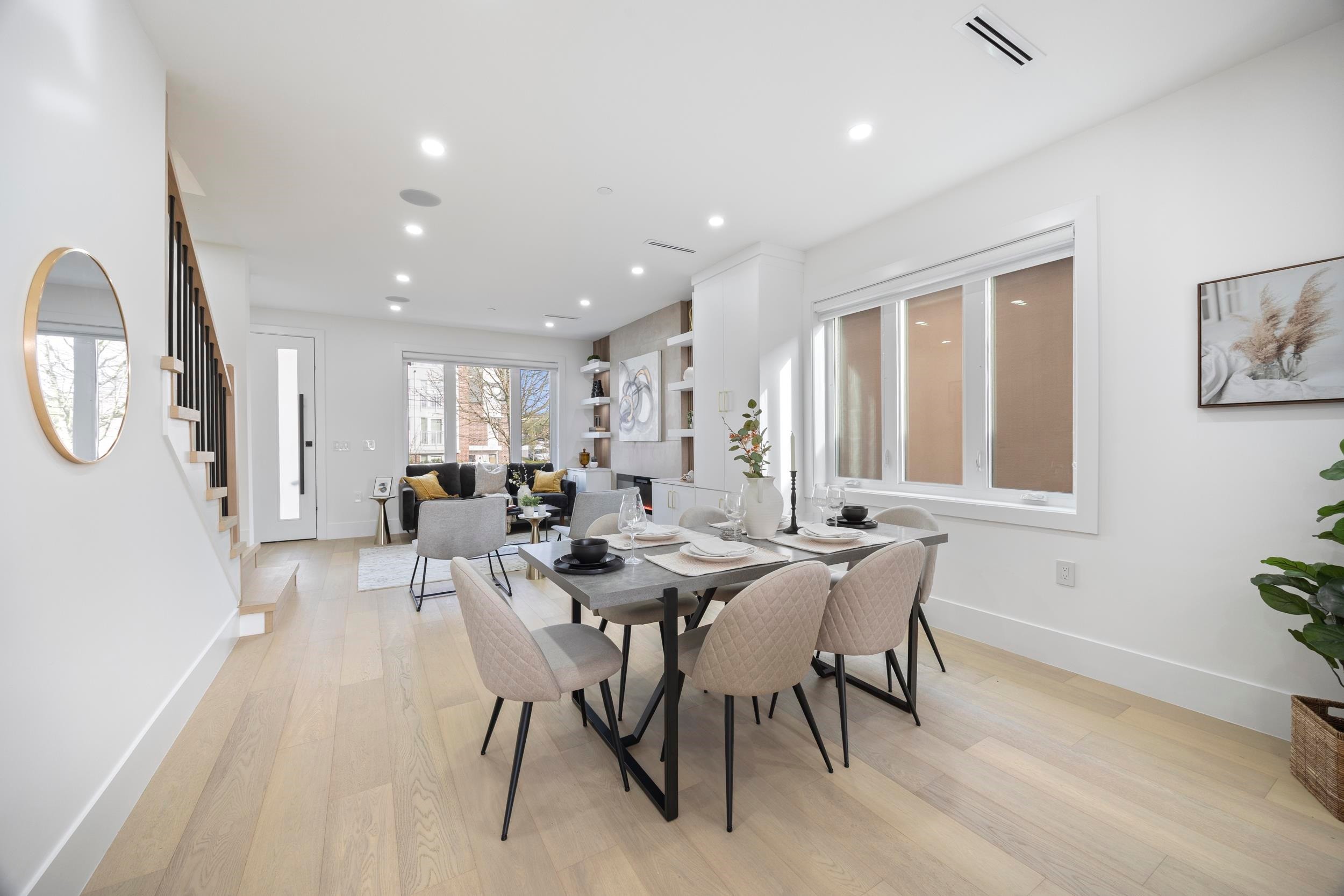 1-7361 Fraser Street, Vancouver, BC