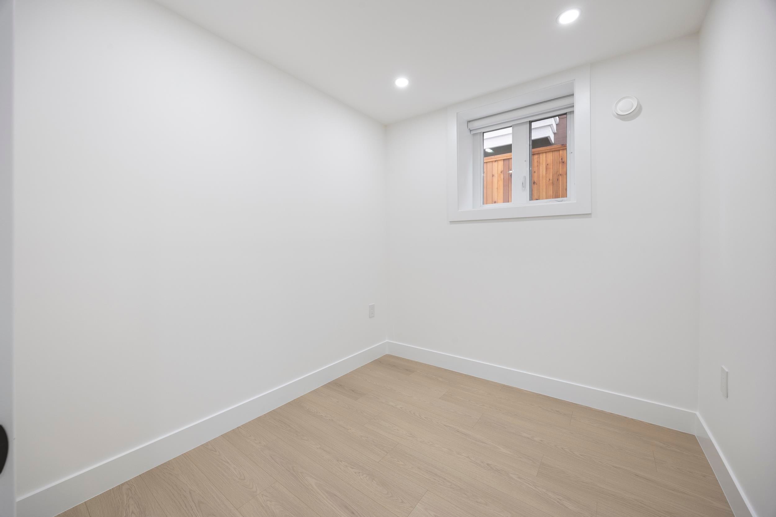 1-7361 Fraser Street, Vancouver, BC