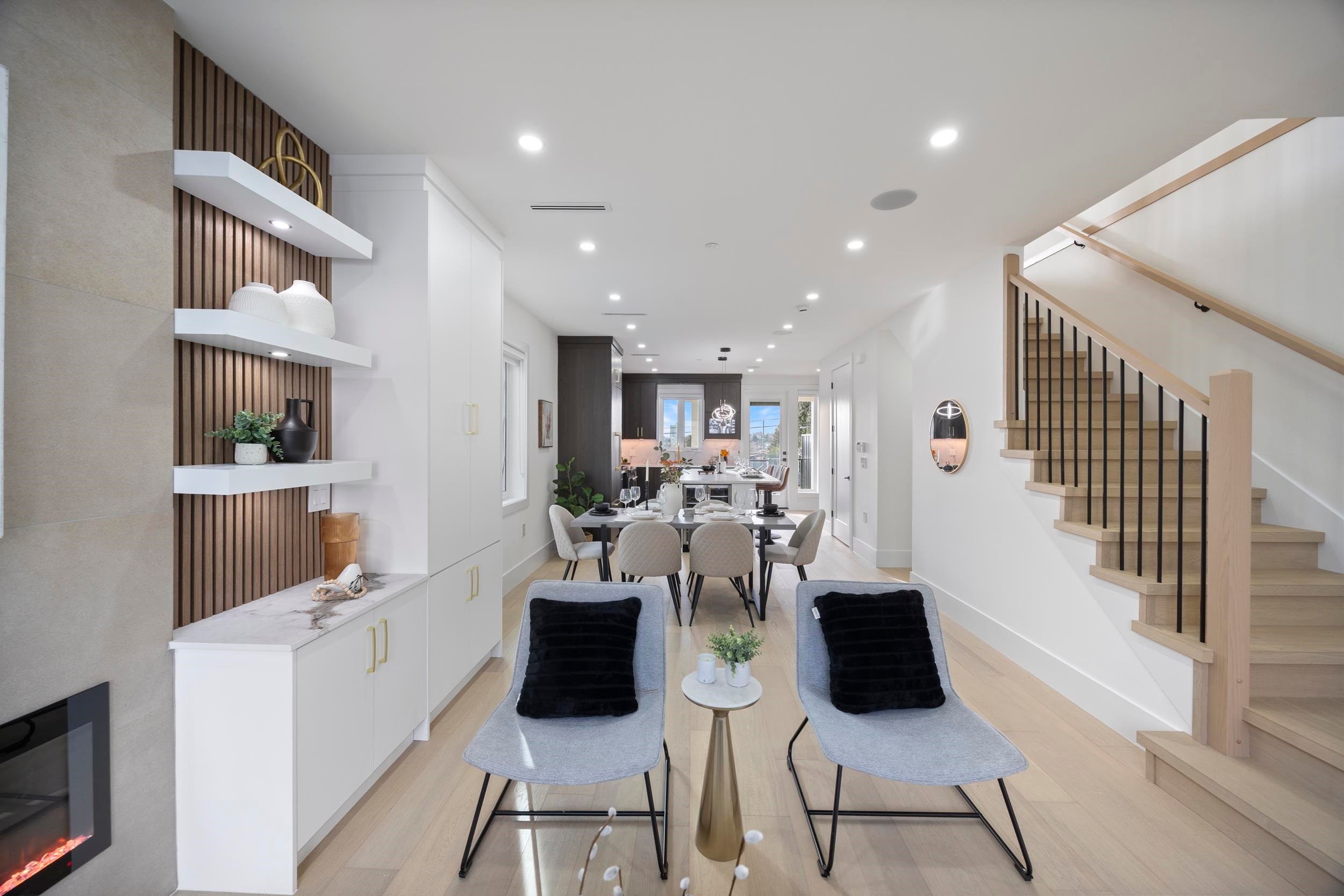 1-7361 Fraser Street, Vancouver, BC