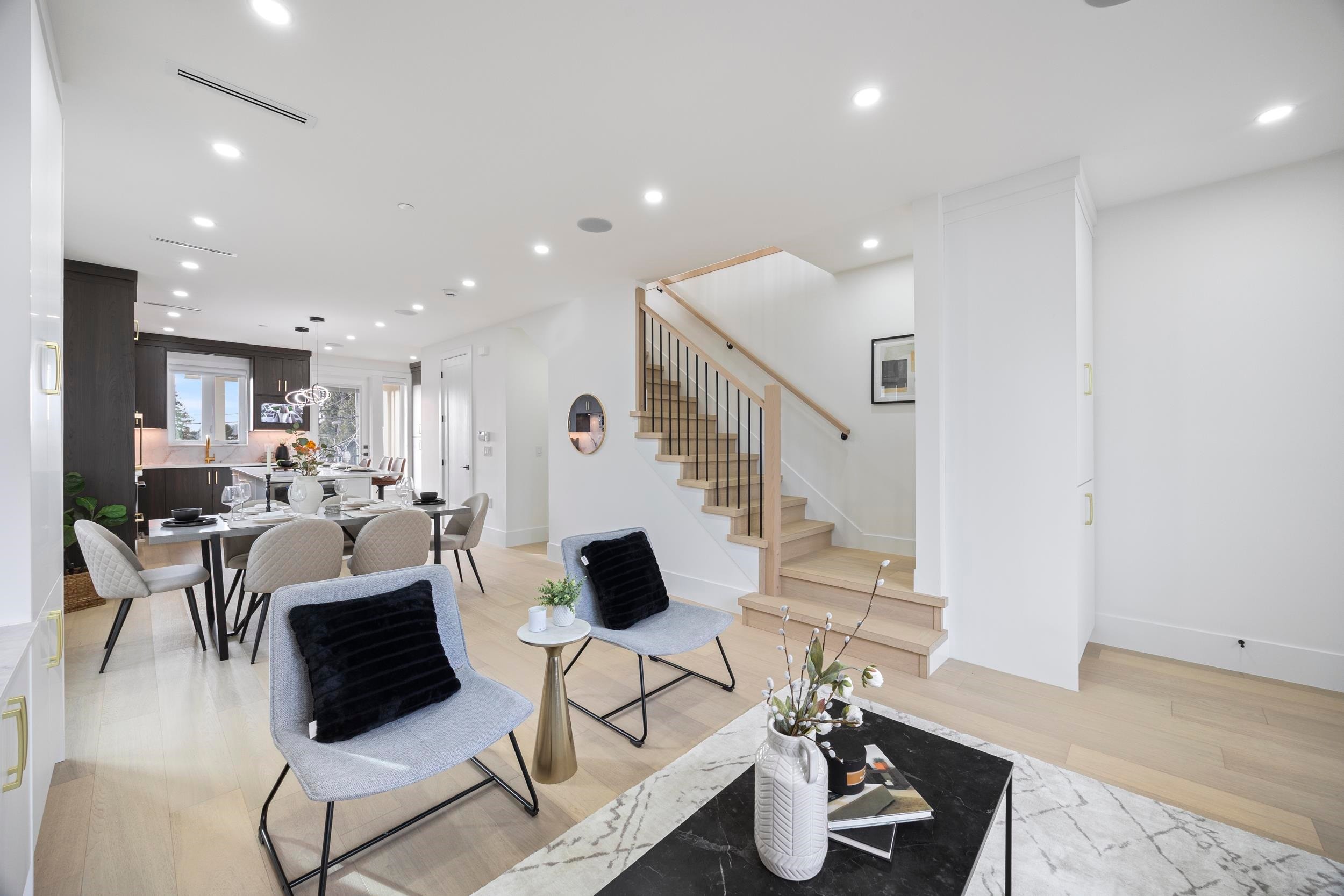 1-7361 Fraser Street, Vancouver, BC