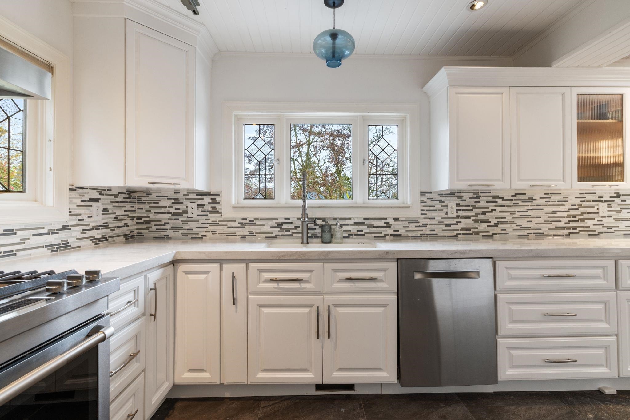 2907 30Th Avenue W, Vancouver, BC