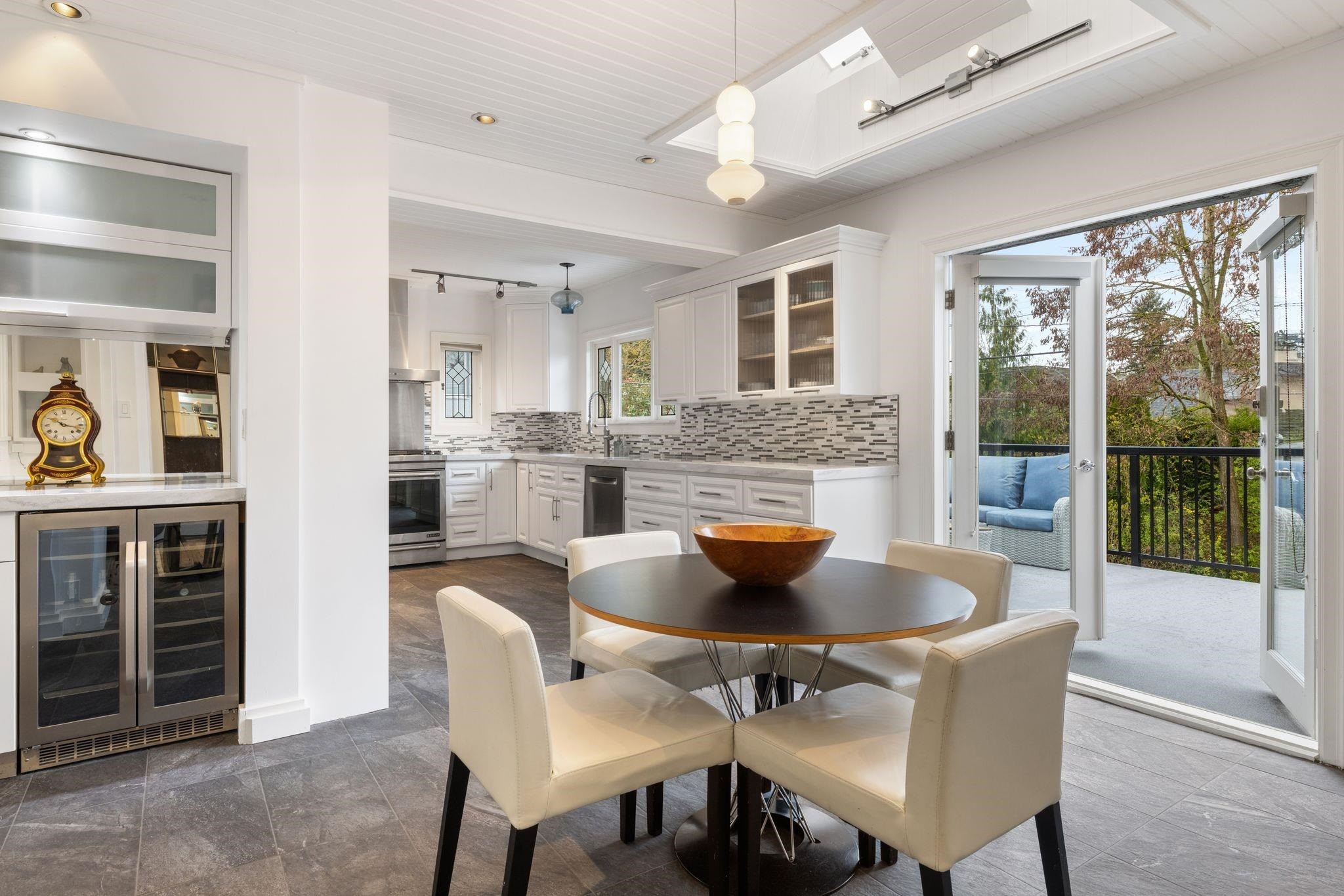 2907 30Th Avenue W, Vancouver, BC