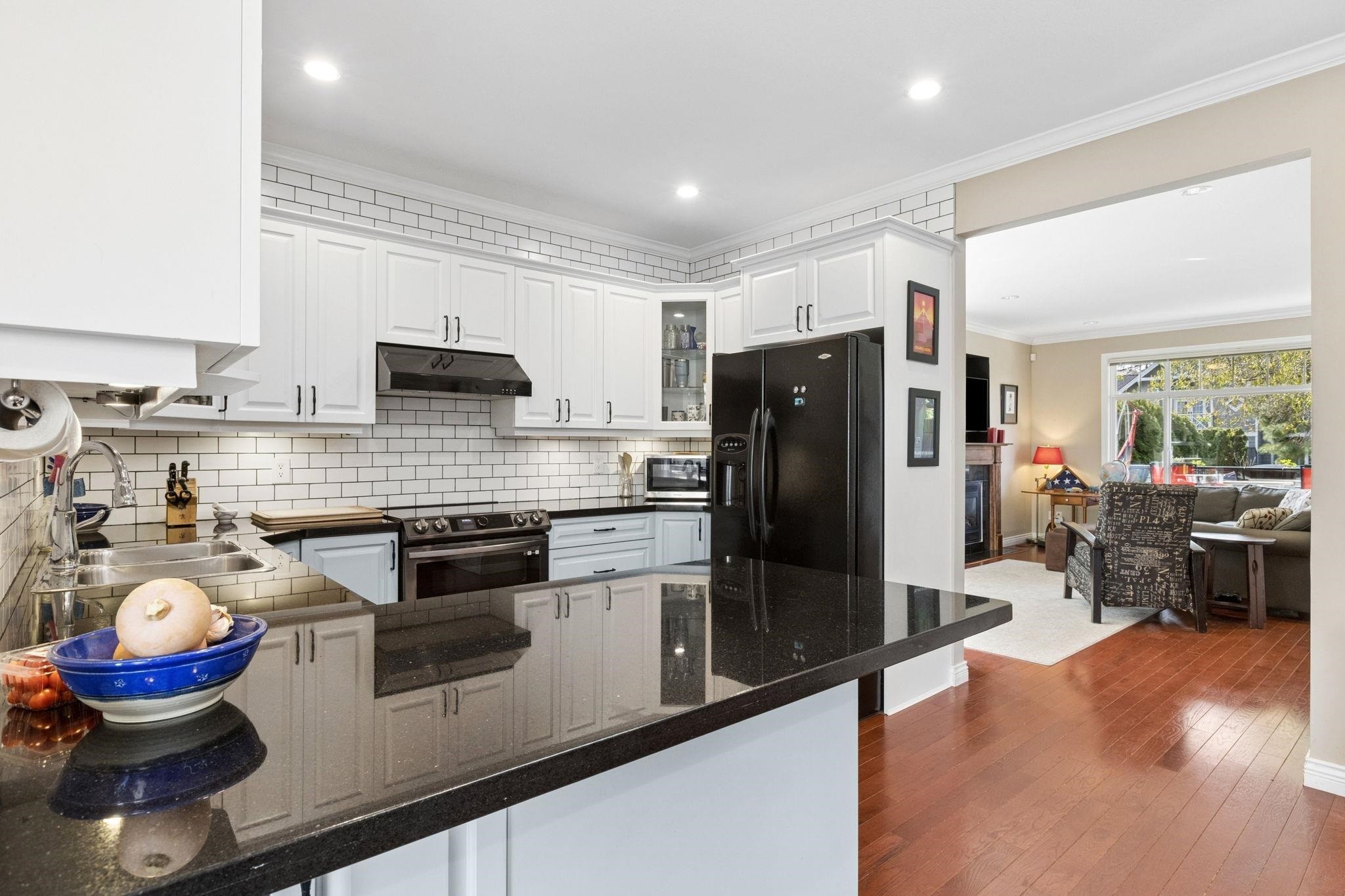 250 17Th Street E, North Vancouver, BC