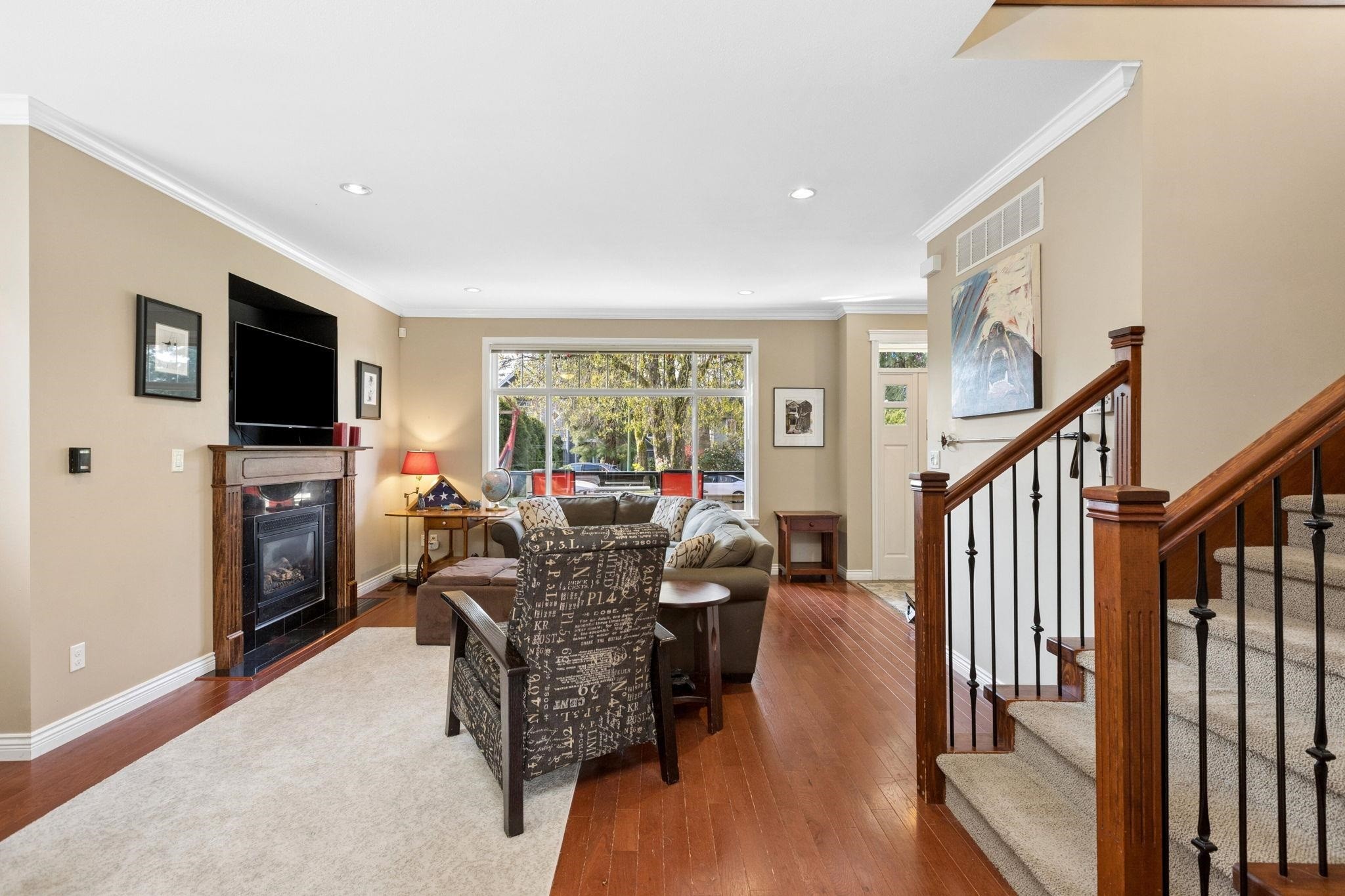 250 17Th Street E, North Vancouver, BC