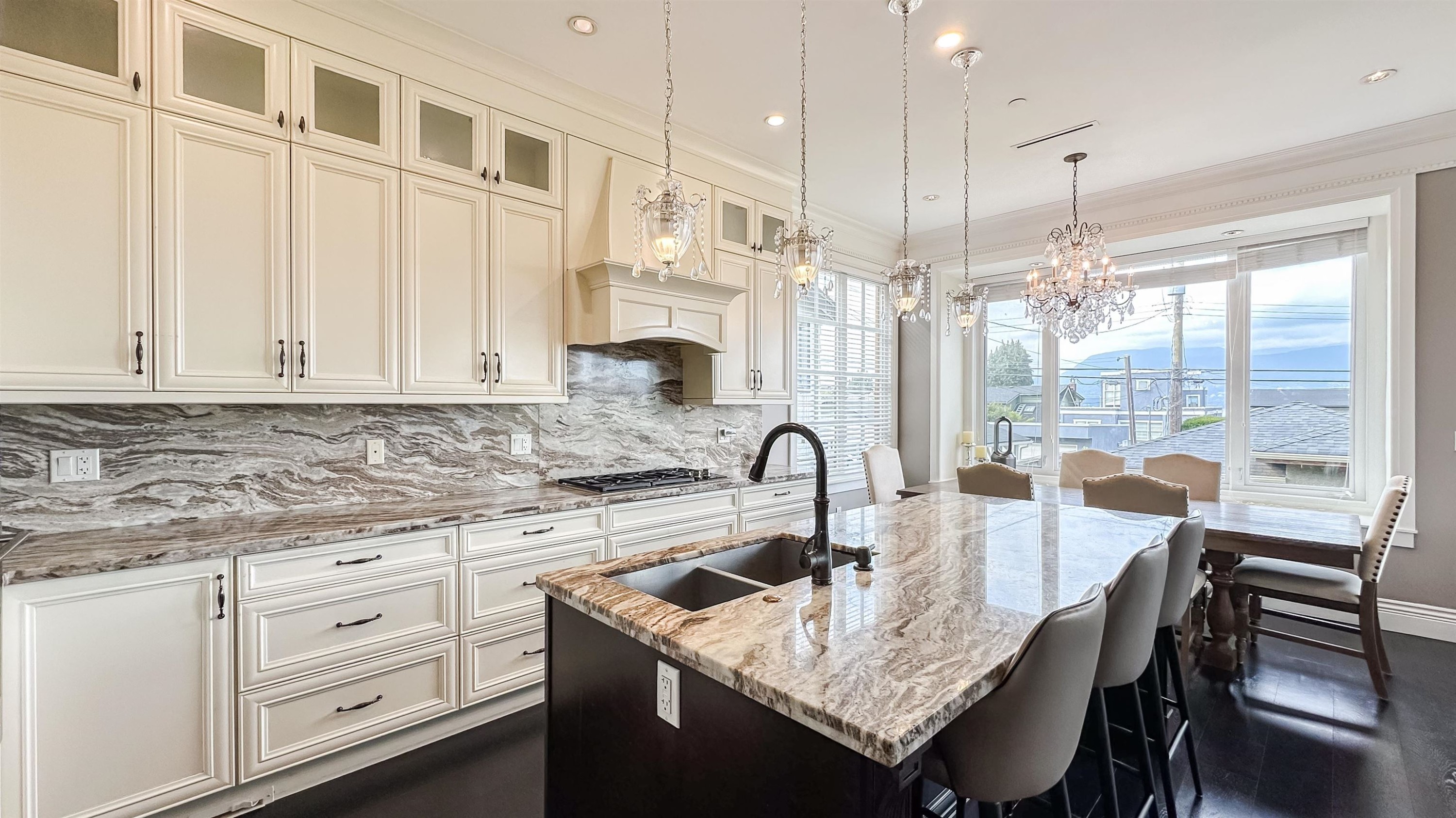 3941 11Th Avenue W, Vancouver, BC