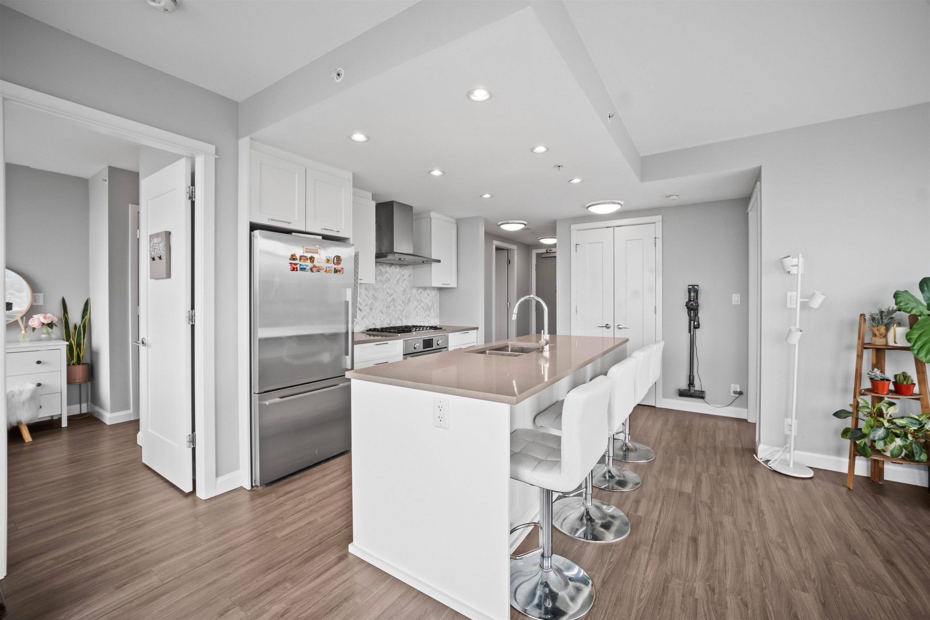 2005-520 Como Lake Avenue, Coquitlam, BC