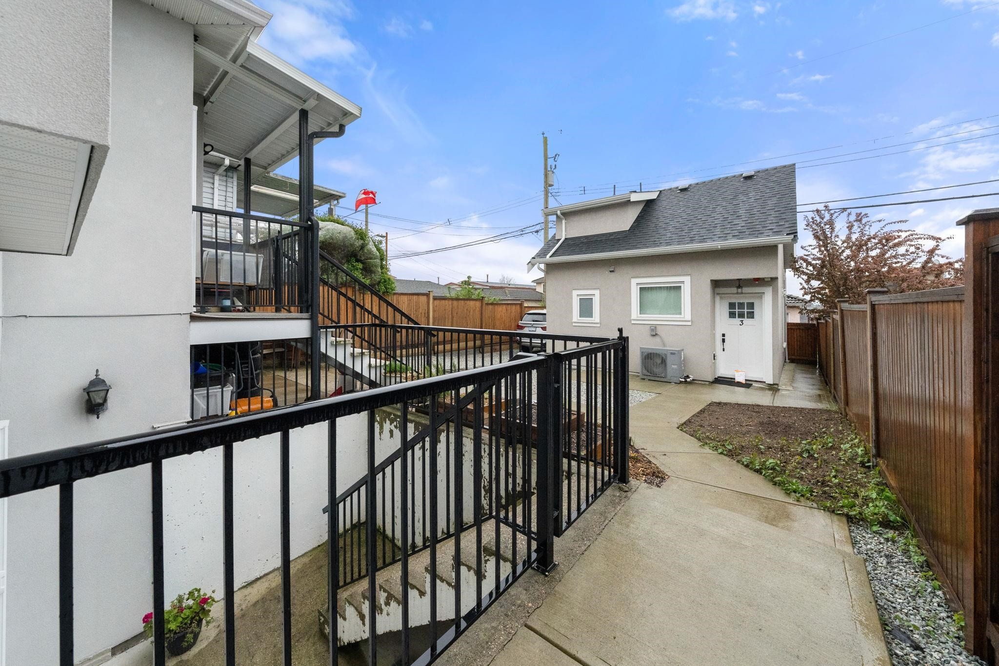 62 61St Avenue E, Vancouver, BC