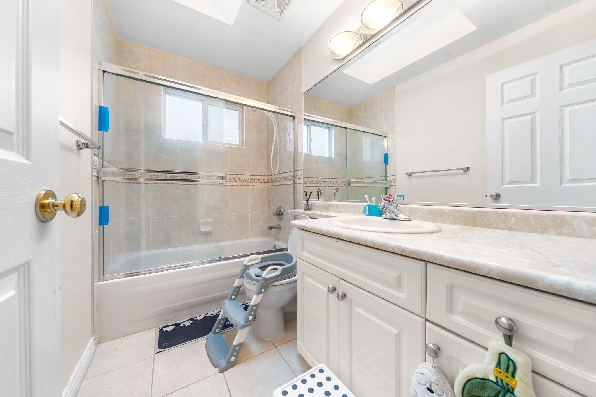 62 61St Avenue E, Vancouver, BC