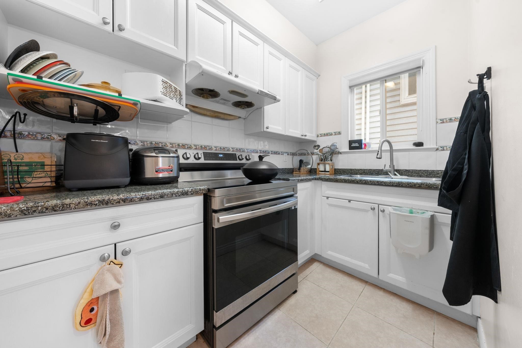 62 61St Avenue E, Vancouver, BC