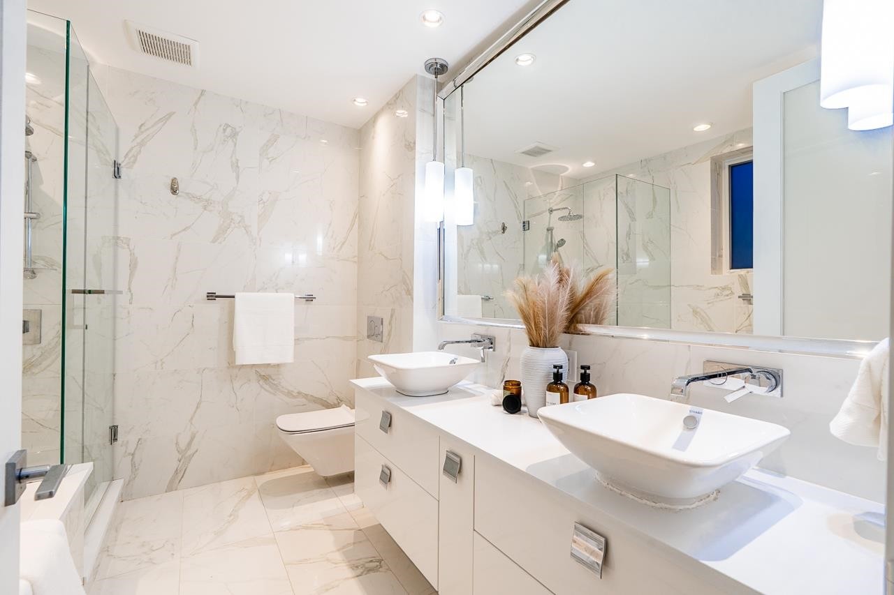 4691 9Th Avenue W, Vancouver, BC