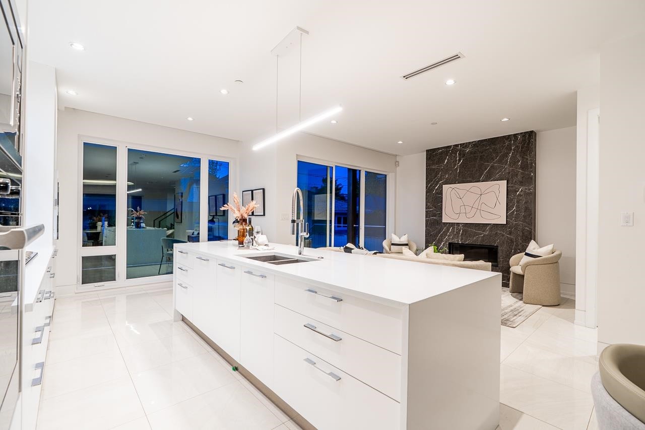 4691 9Th Avenue W, Vancouver, BC