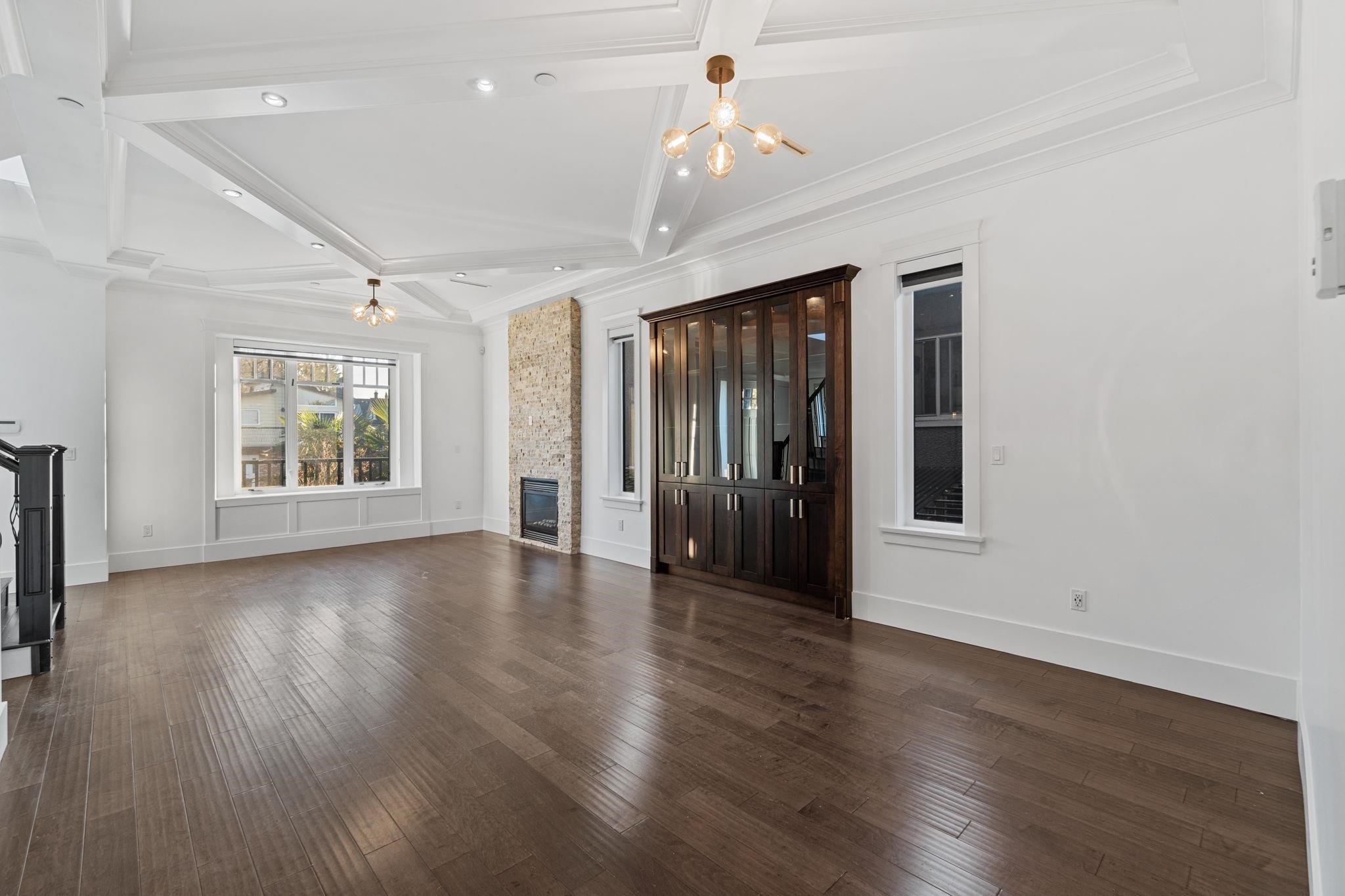 831 King Edward Avenue E, Vancouver, BC