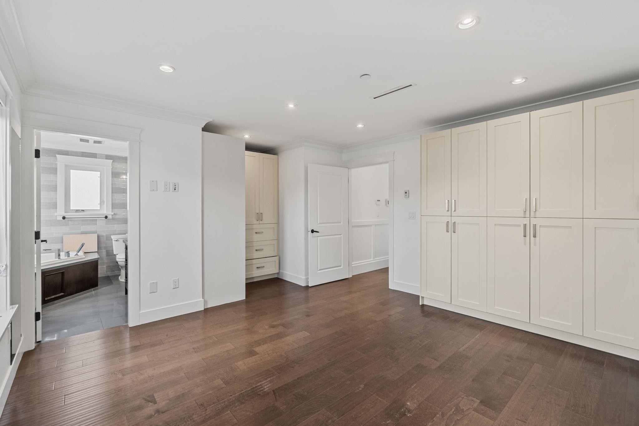 831 King Edward Avenue E, Vancouver, BC