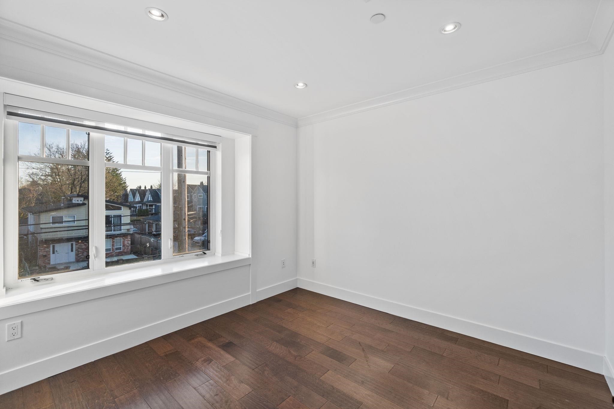 831 King Edward Avenue E, Vancouver, BC
